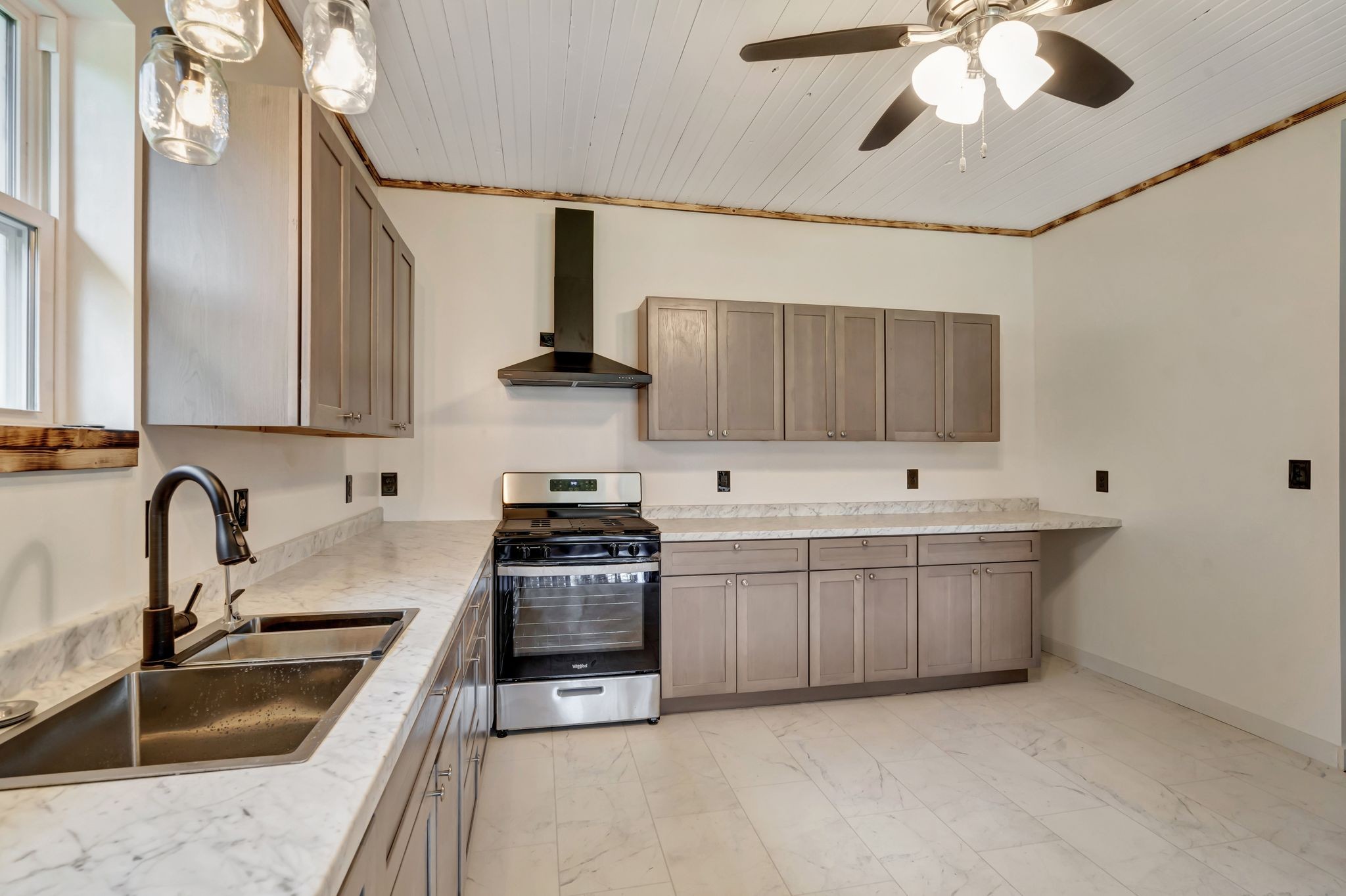 2671 Francisco Rd