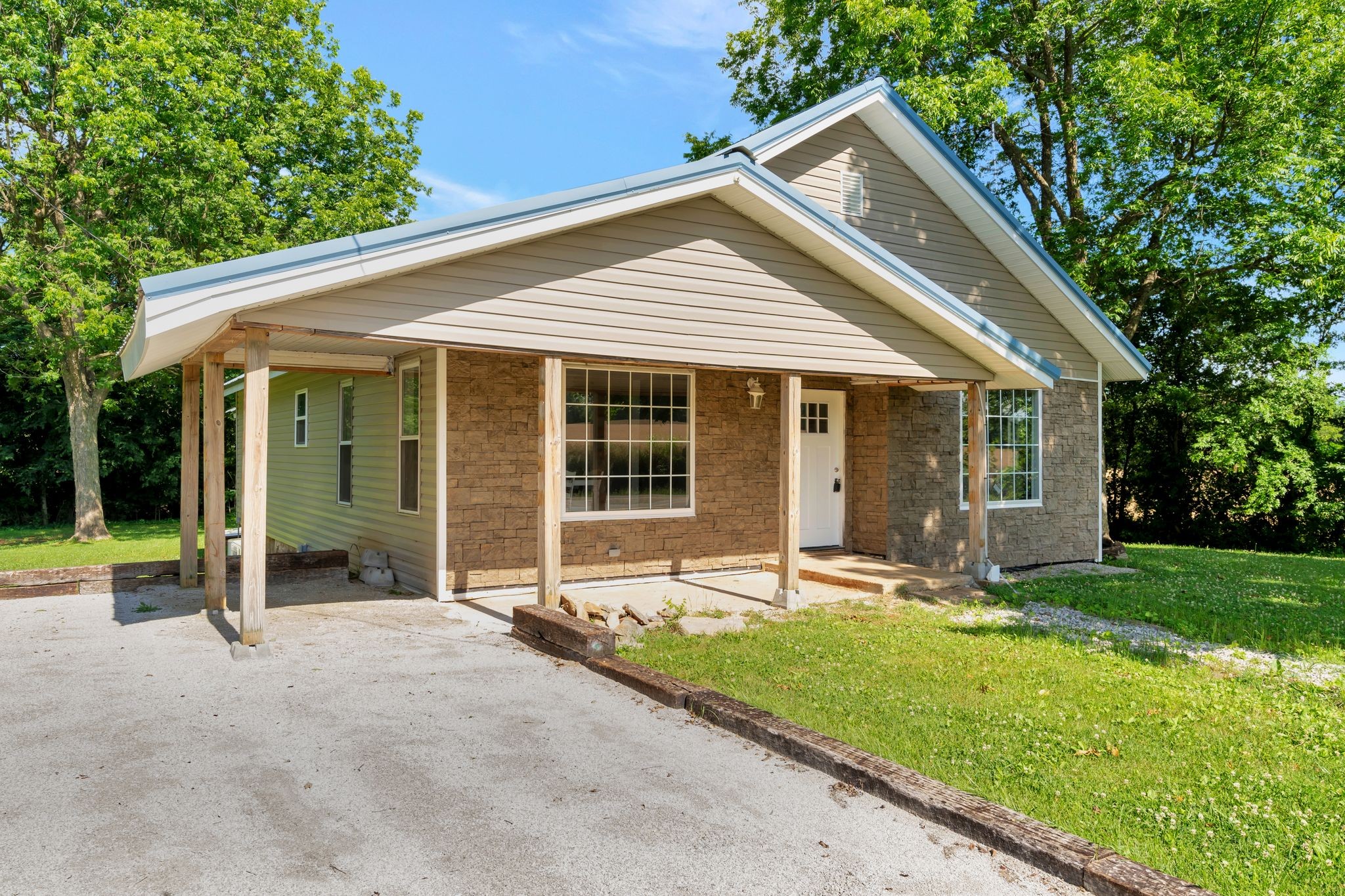 2671 Francisco Rd