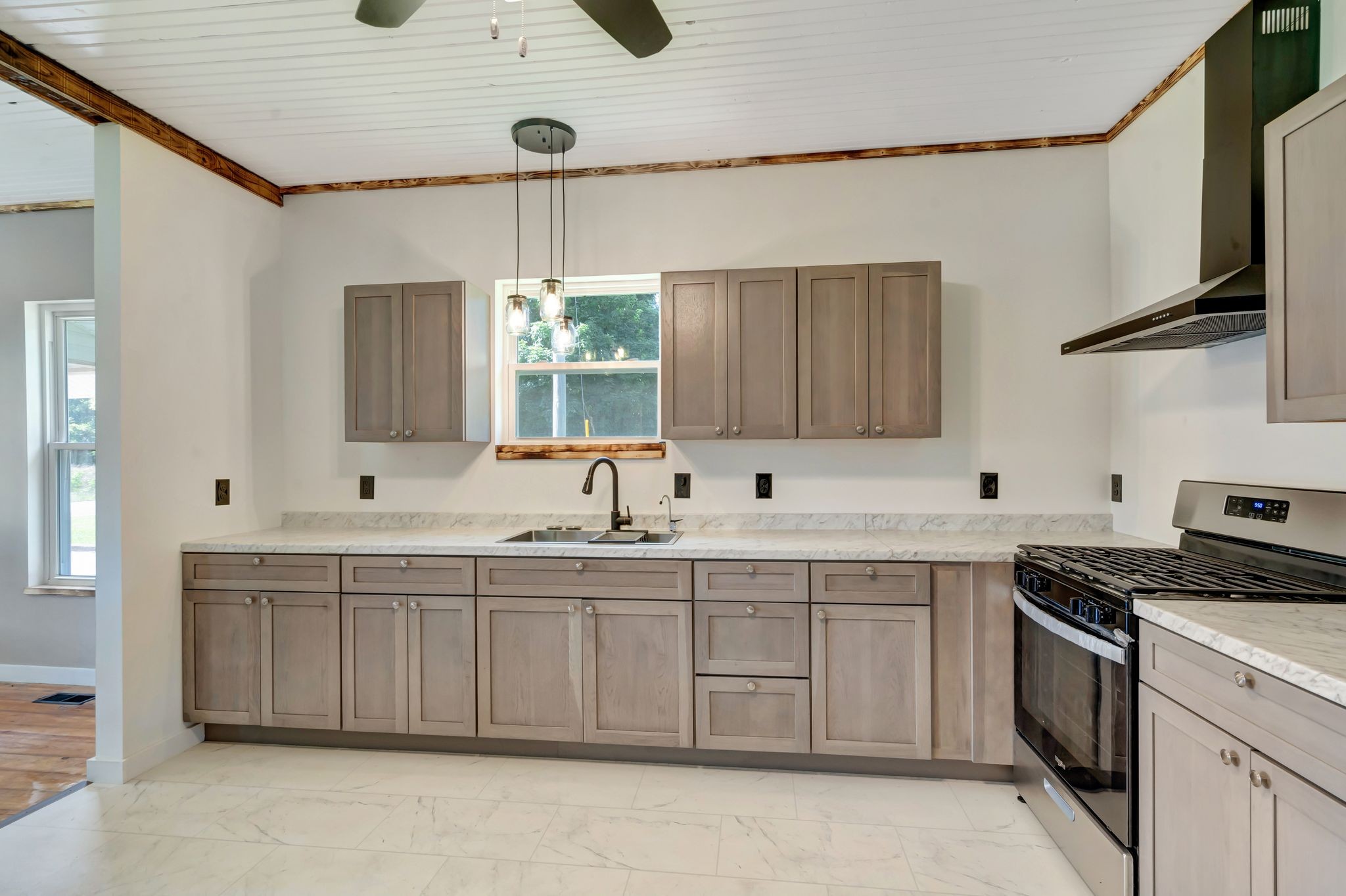 2671 Francisco Rd