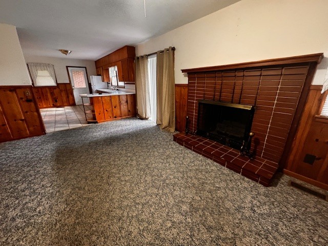 206 Edgewater Dr