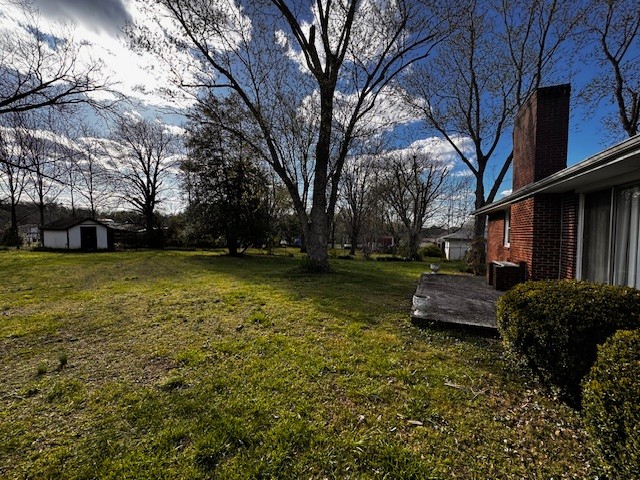 206 Edgewater Dr