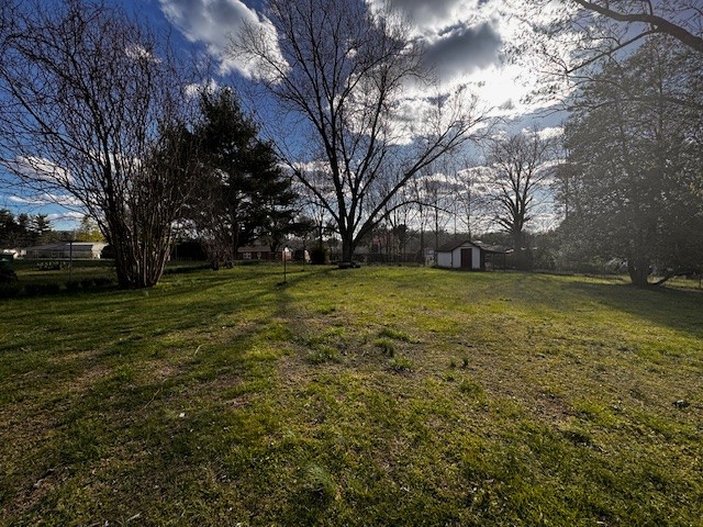 206 Edgewater Dr