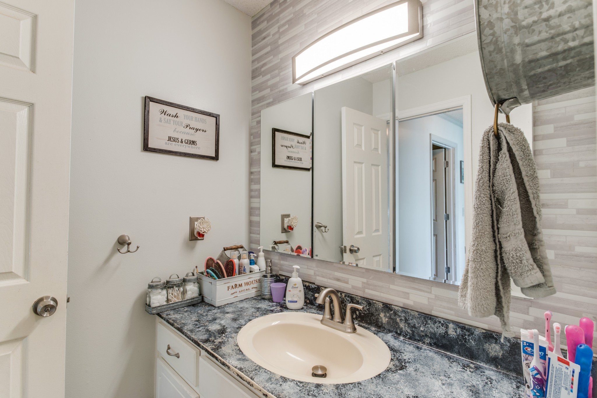 166 Timberlake Dr