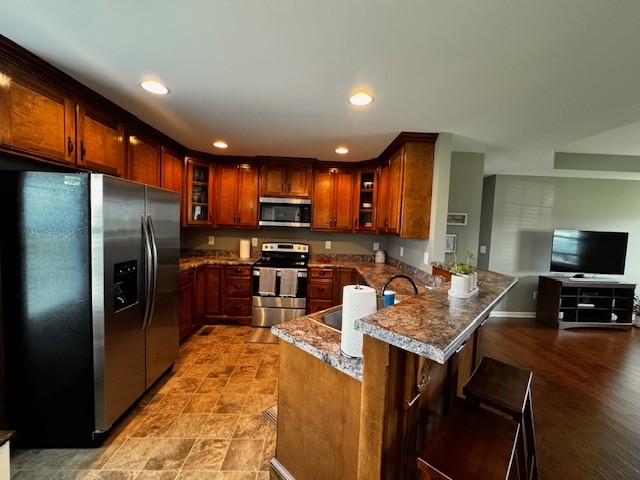 68 Apple Dr