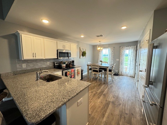 52 Mimosa Dr