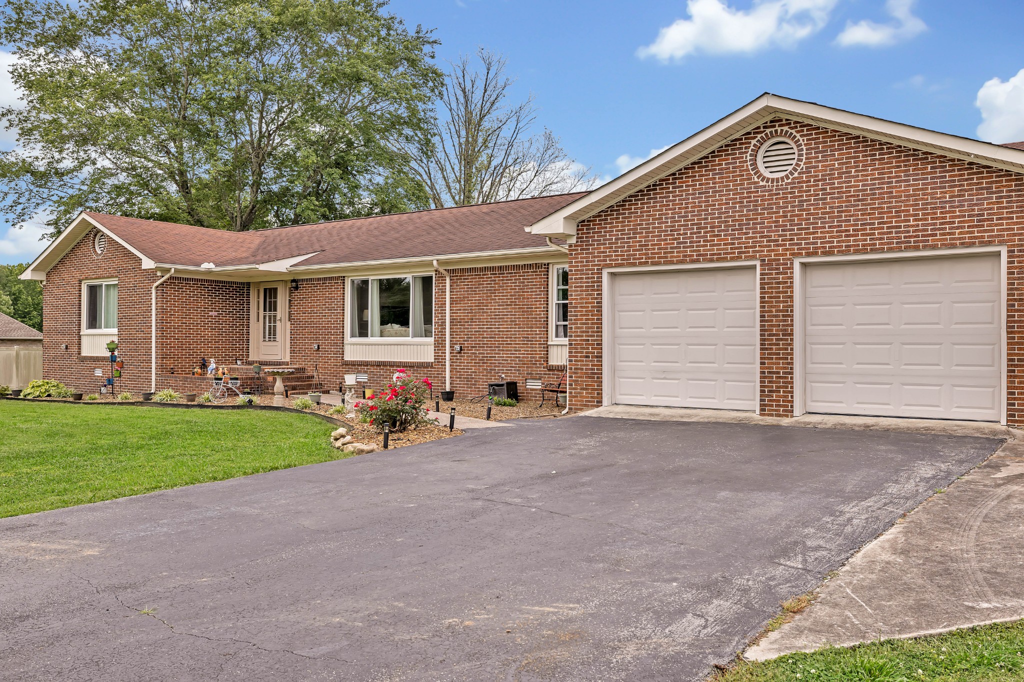 86 Royal Oak Dr