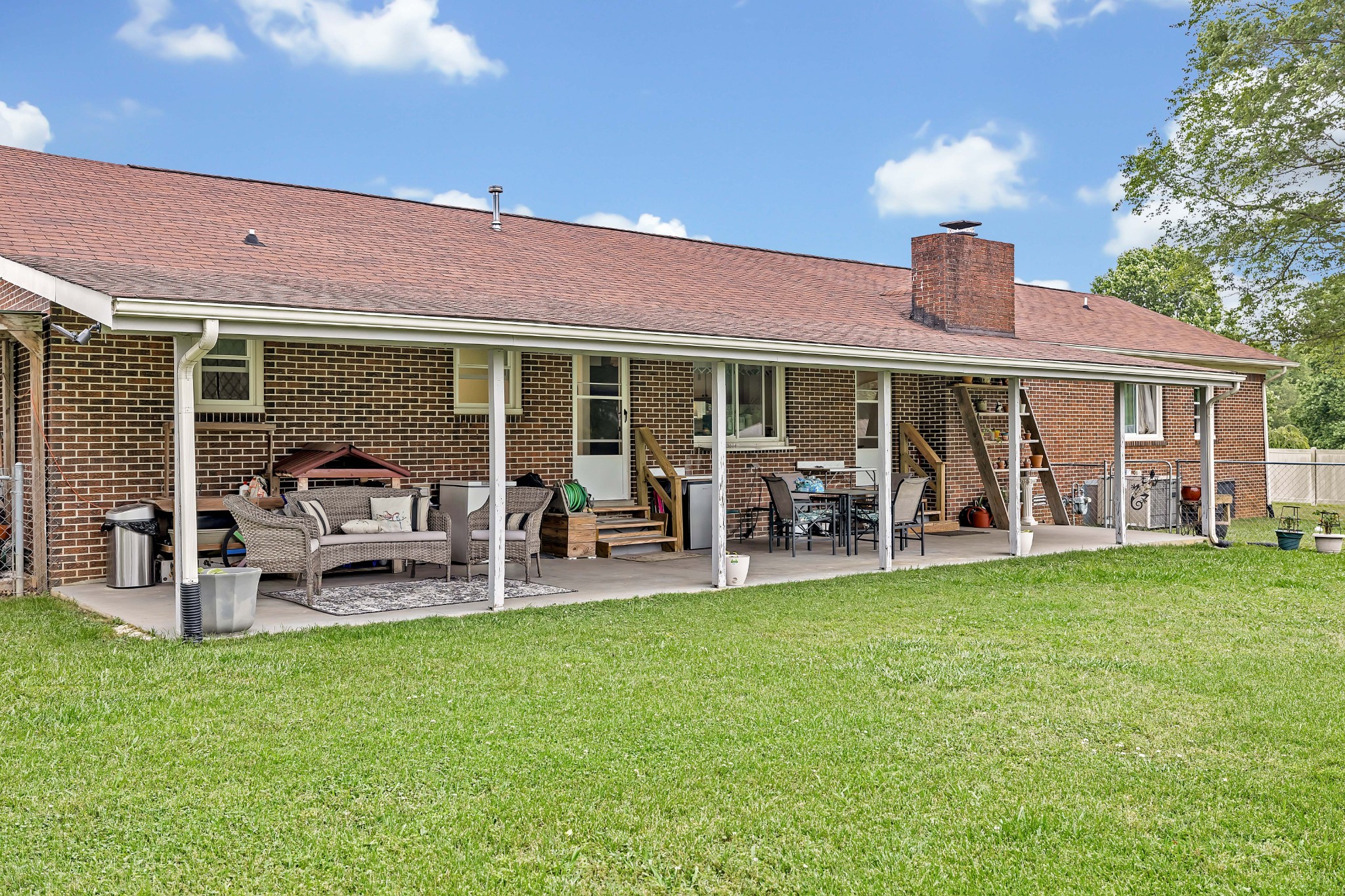 86 Royal Oak Dr