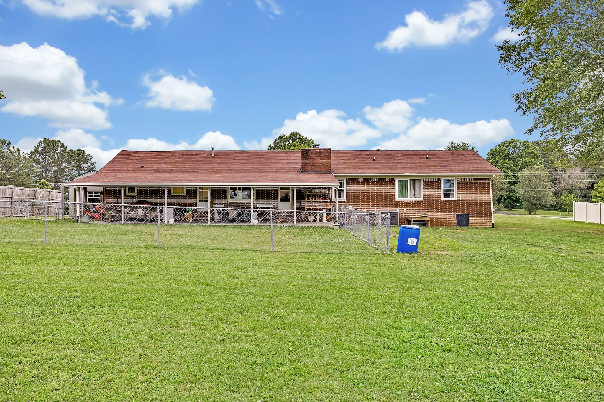86 Royal Oak Dr