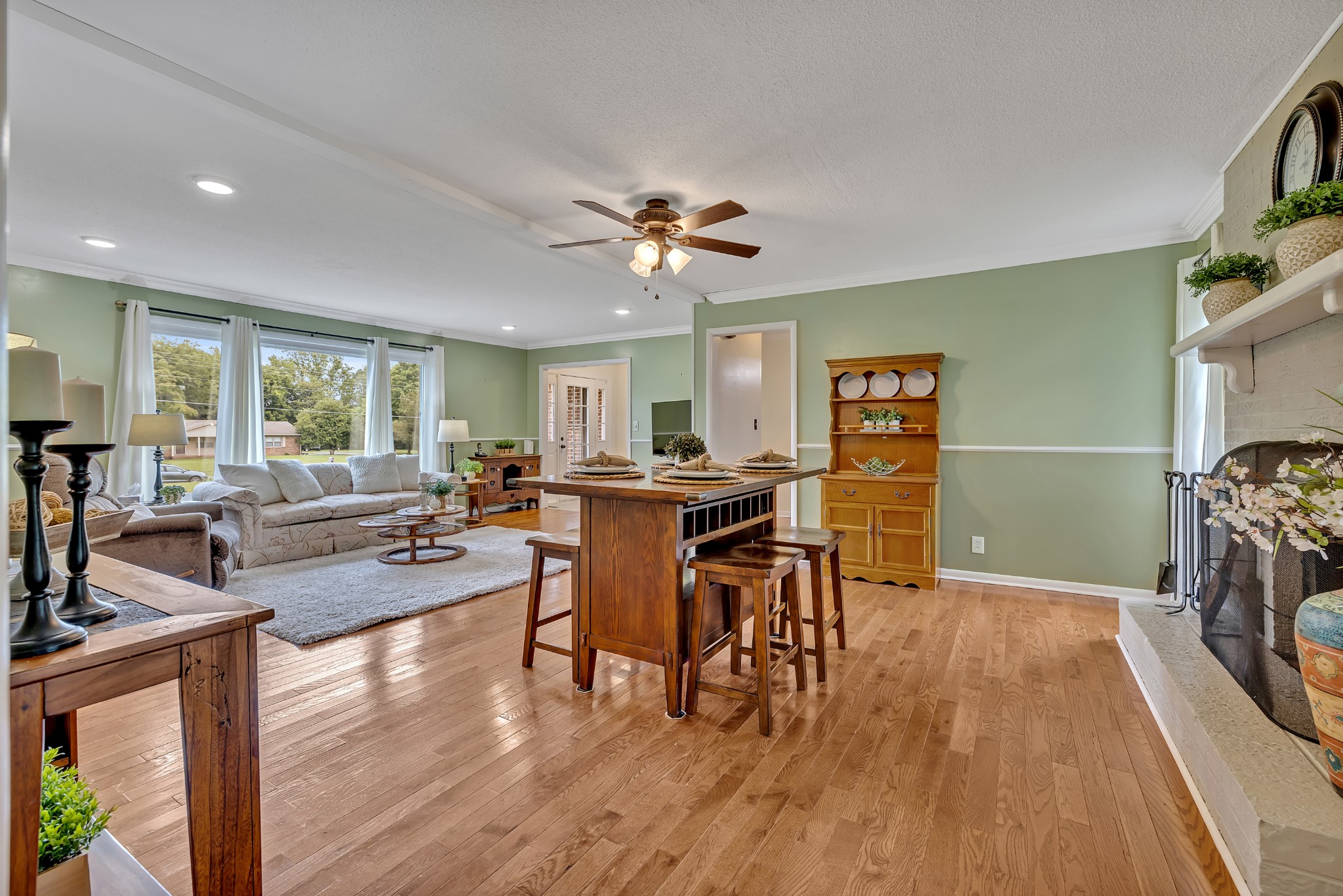 86 Royal Oak Dr