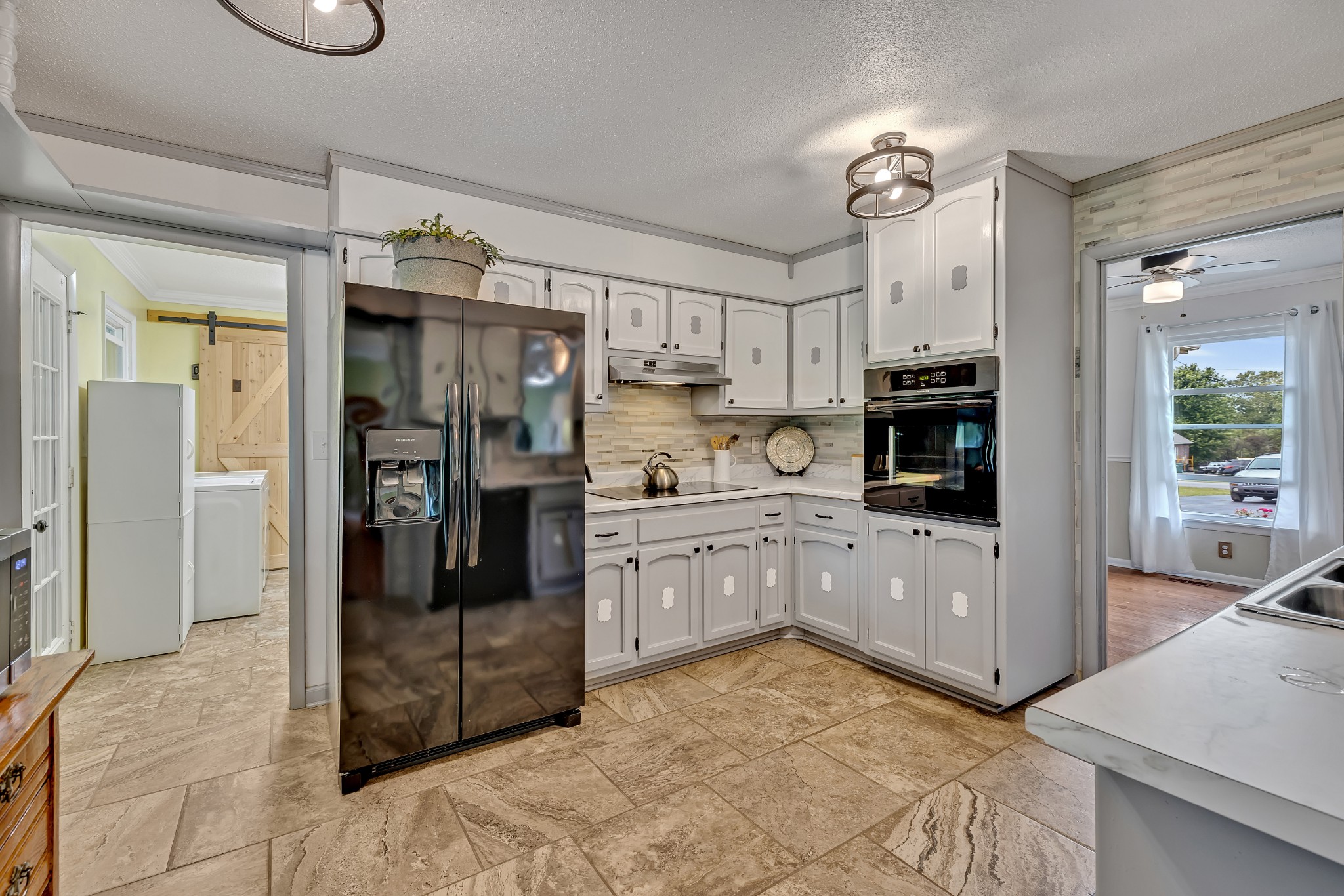 86 Royal Oak Dr