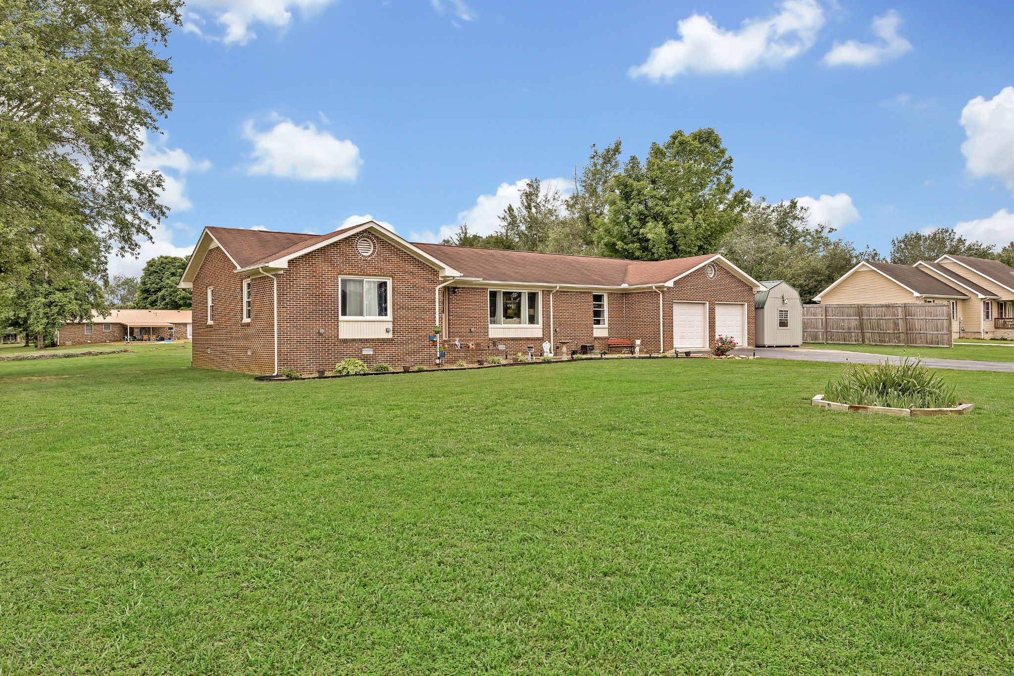 86 Royal Oak Dr