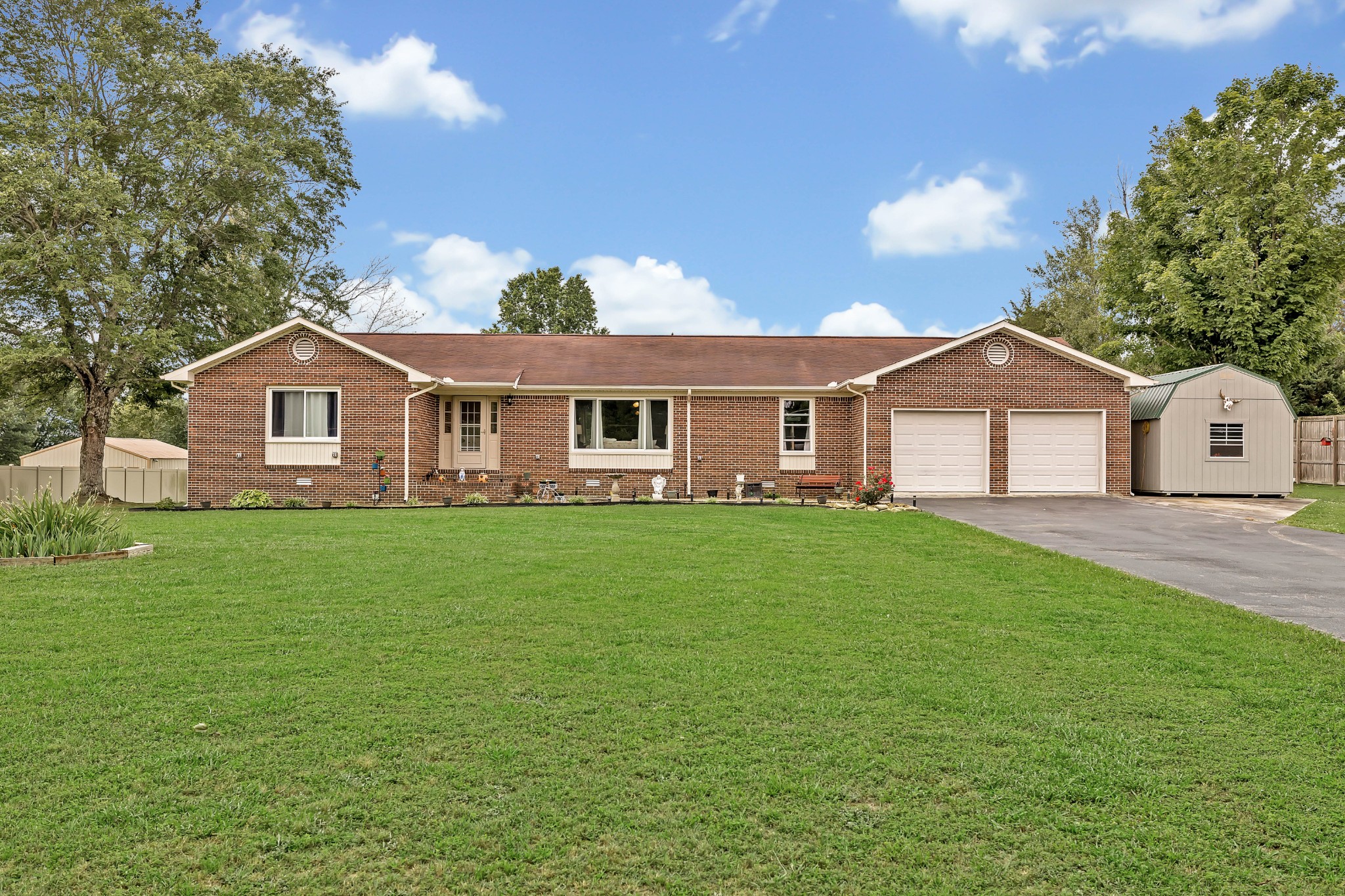 86 Royal Oak Dr
