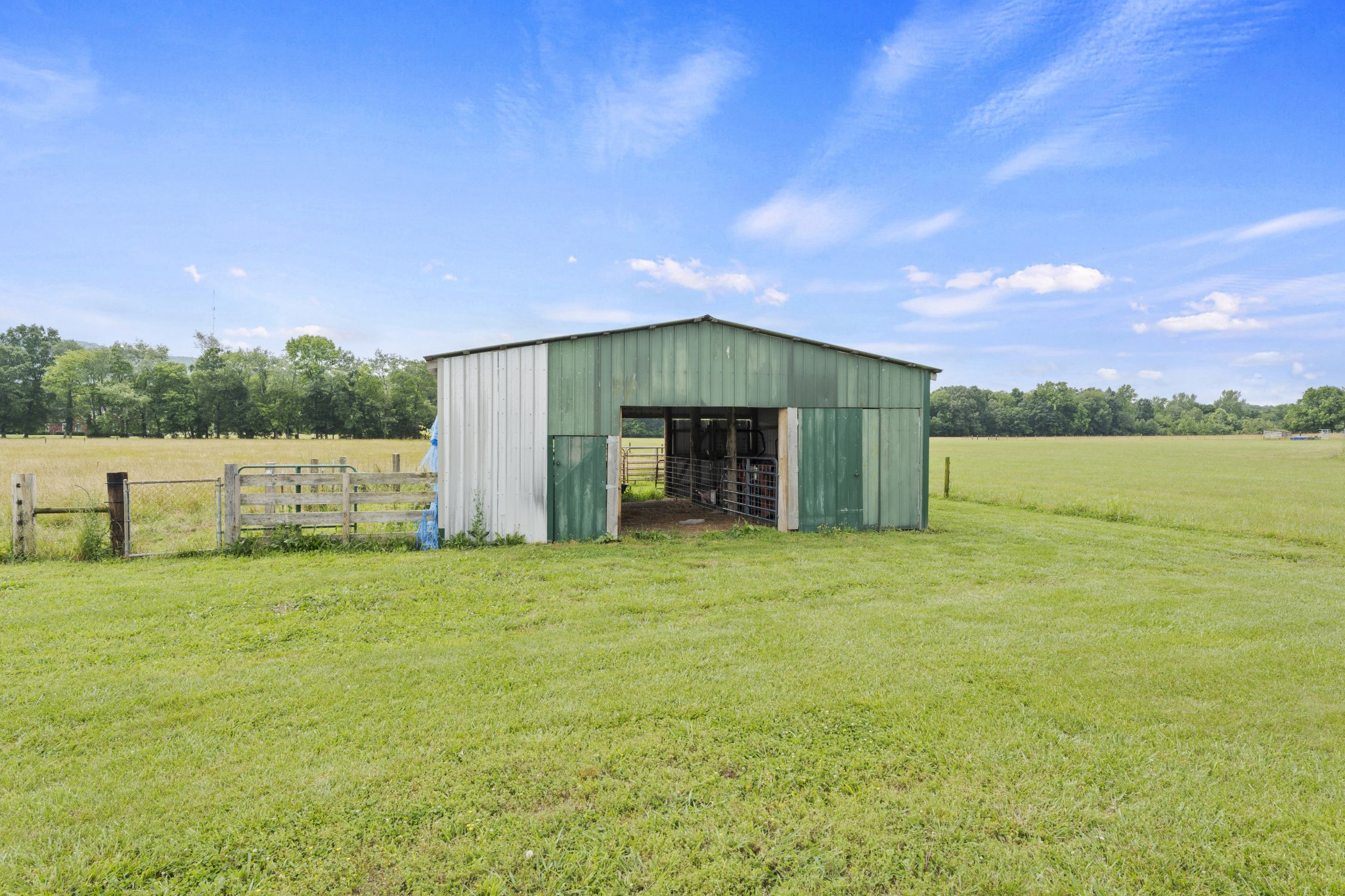 576 Floyd Ln