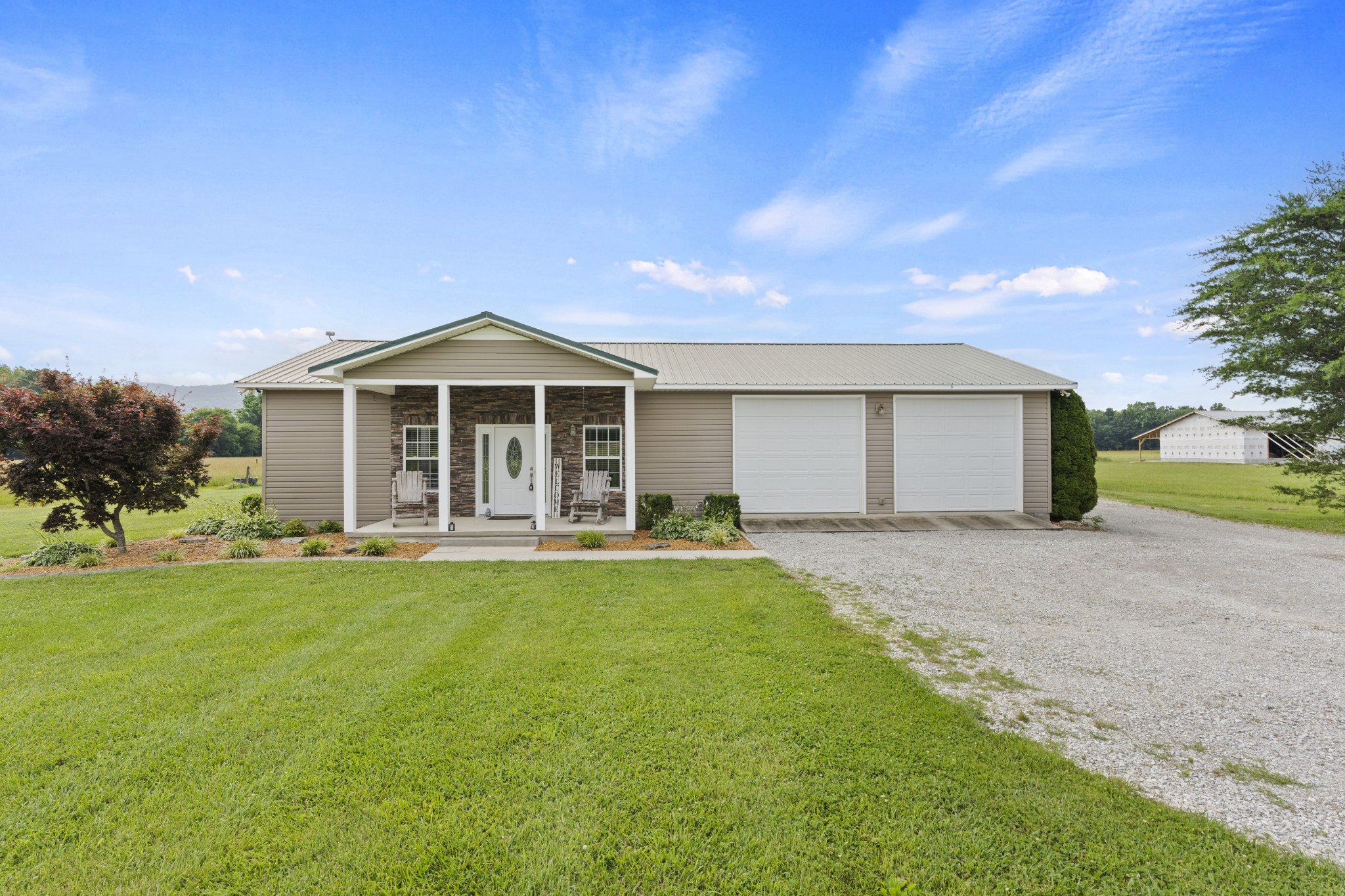 576 Floyd Ln