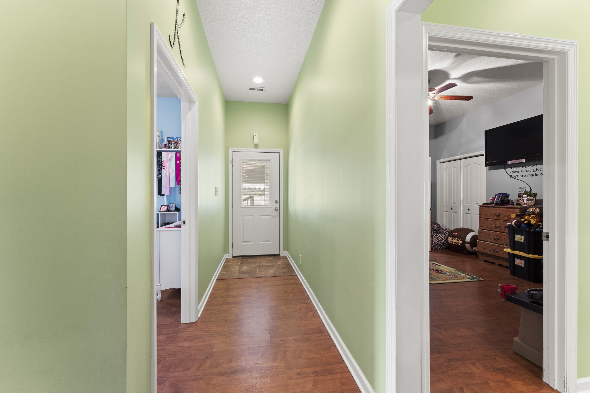 576 Floyd Ln