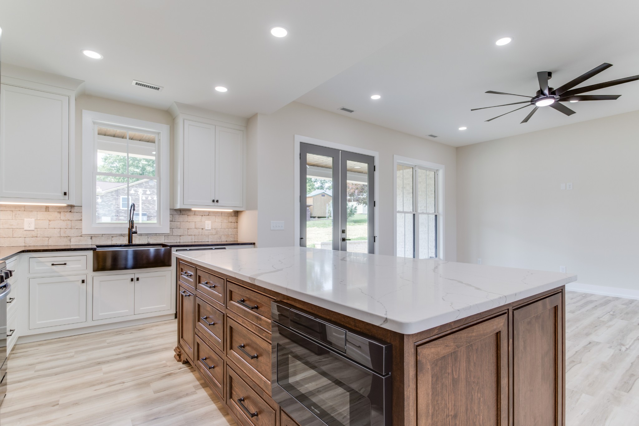 206 Country Club Rd