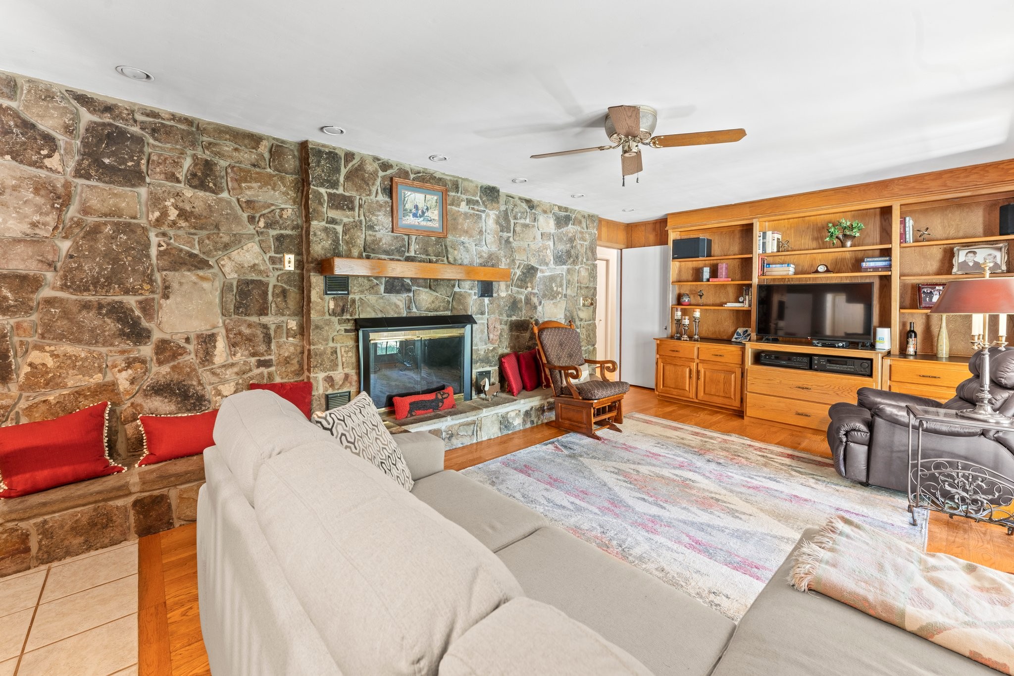 1405 OLD ESTILL SPRINGS RD