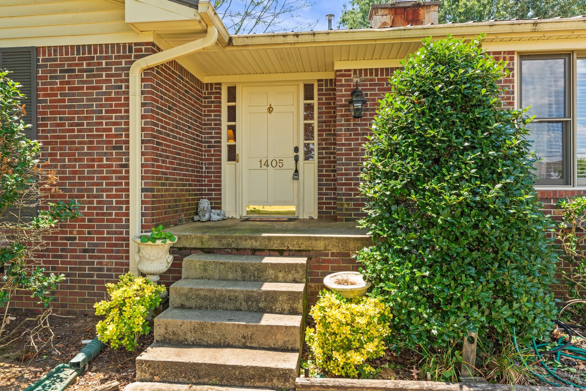 1405 OLD ESTILL SPRINGS RD