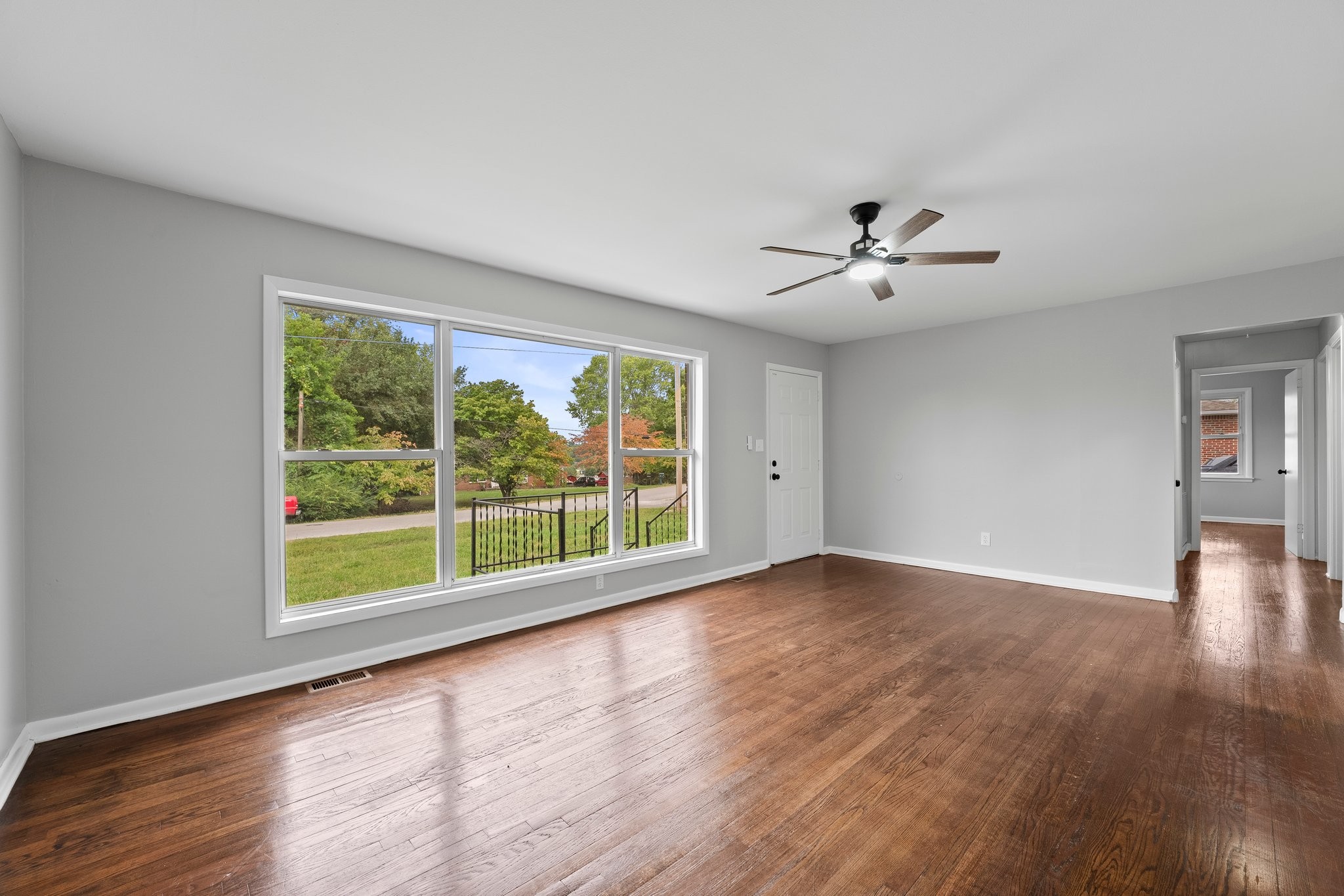 102 Spring Hill Dr