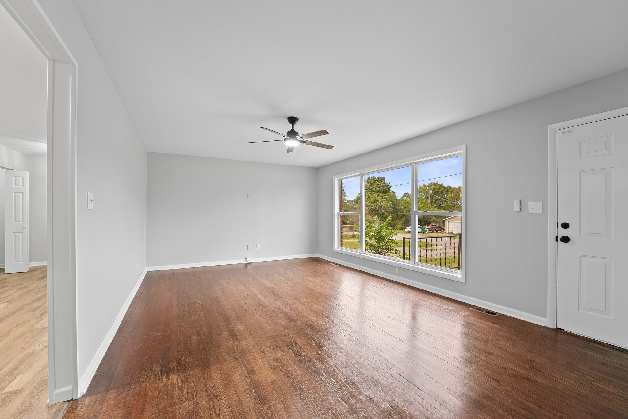 102 Spring Hill Dr
