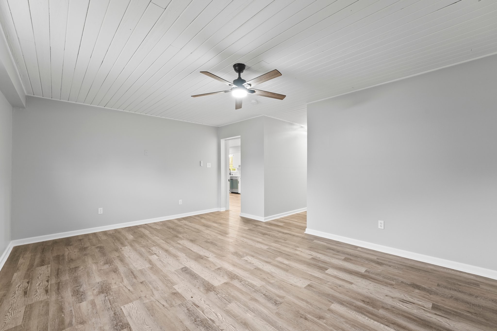 102 Spring Hill Dr
