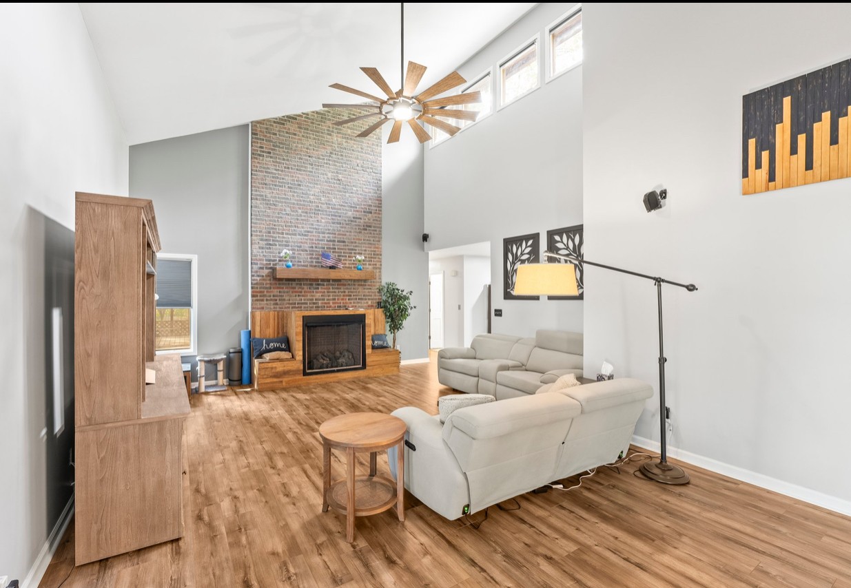 113 Oak Hill Dr