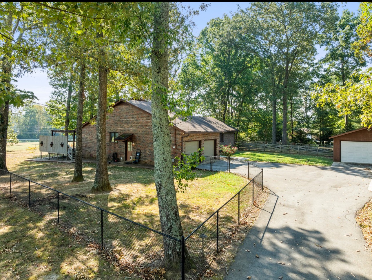 113 Oak Hill Dr
