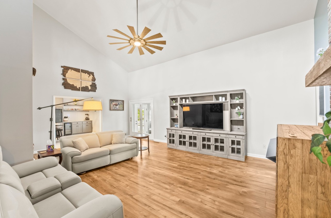 113 Oak Hill Dr