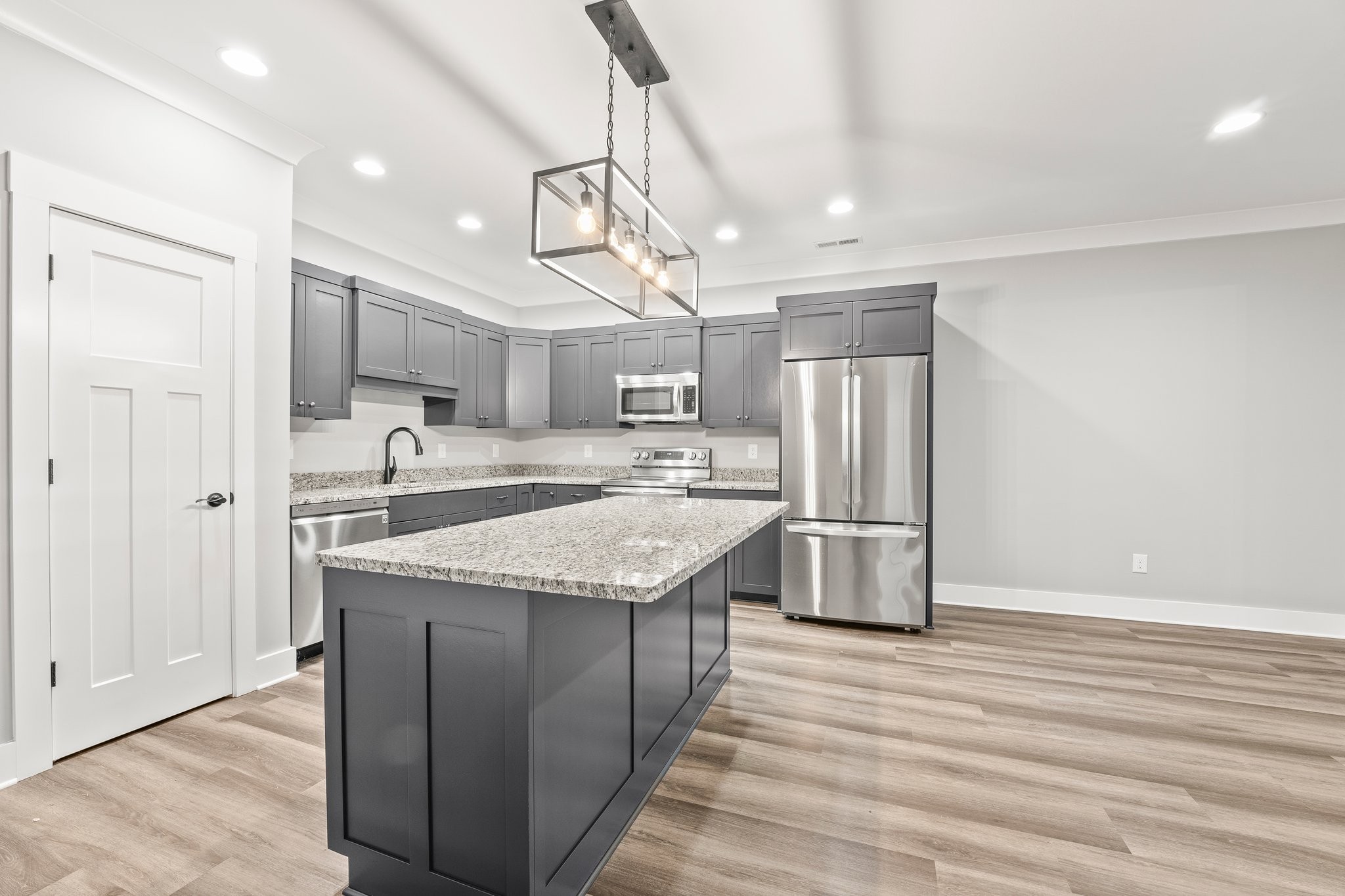 127 Edgefield Court