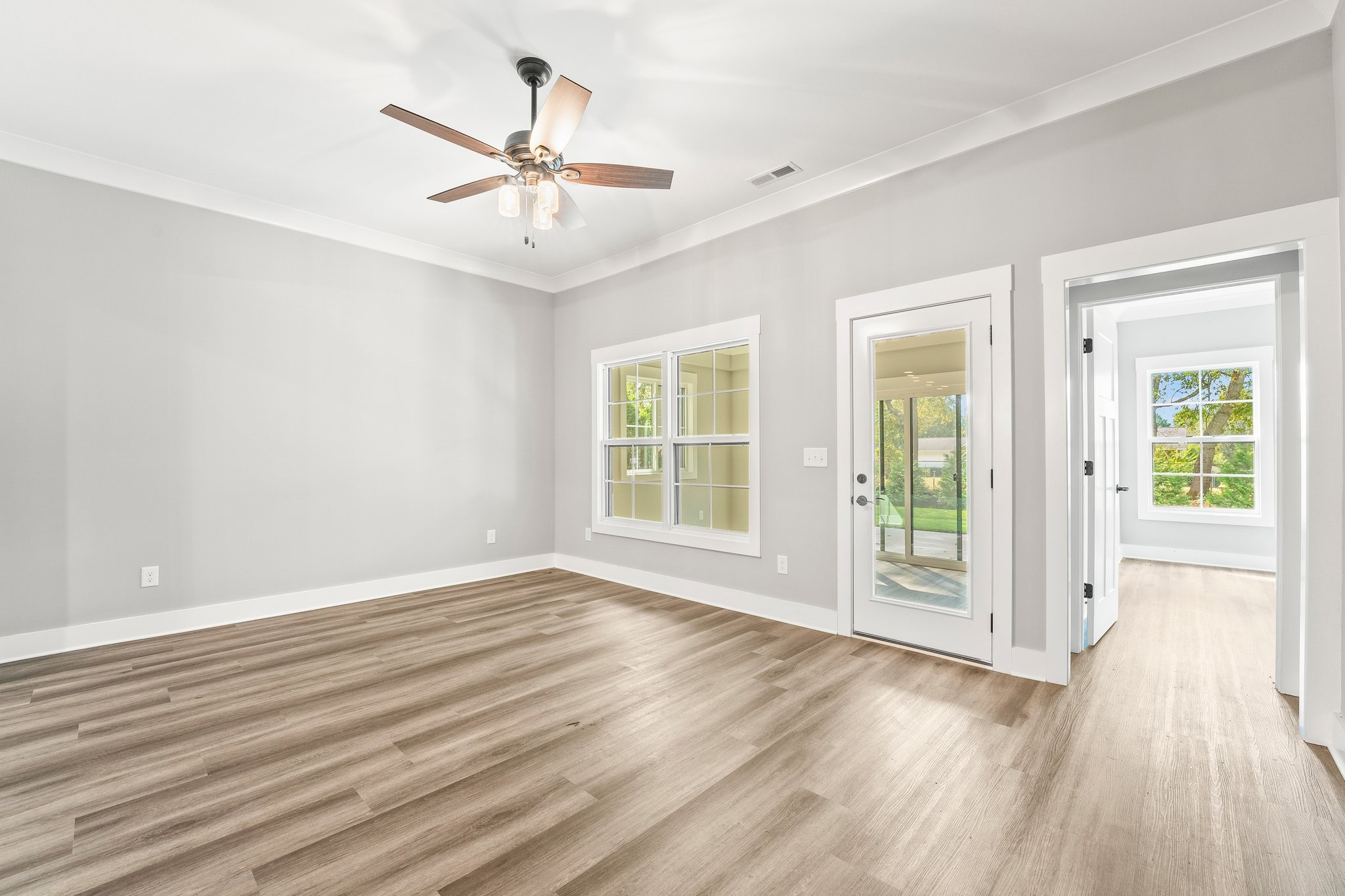 127 Edgefield Court