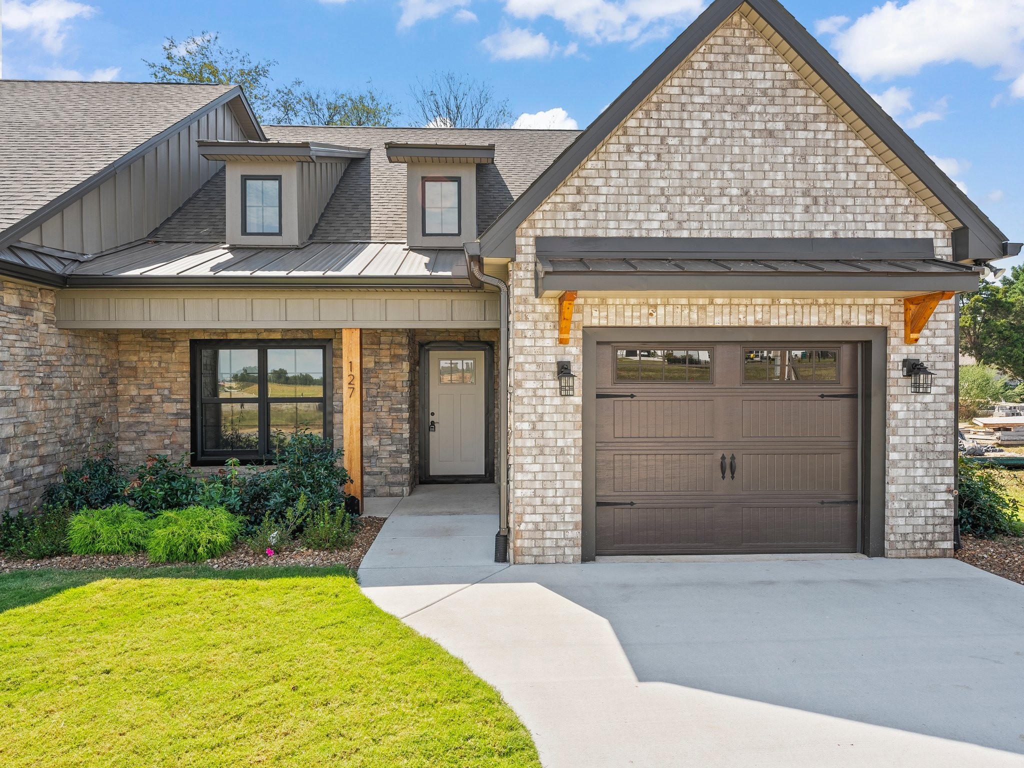 127 Edgefield Court