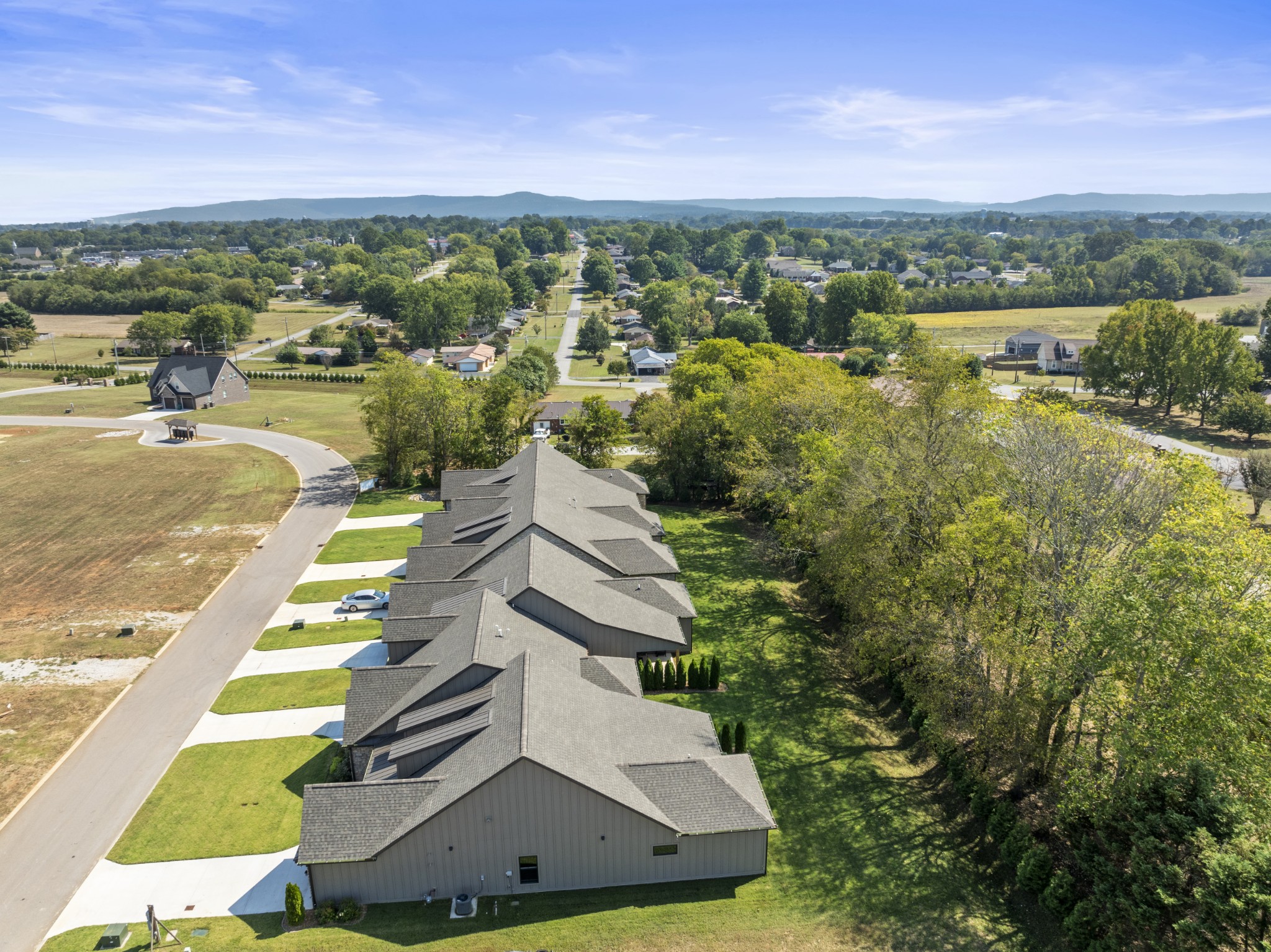 127 Edgefield Court