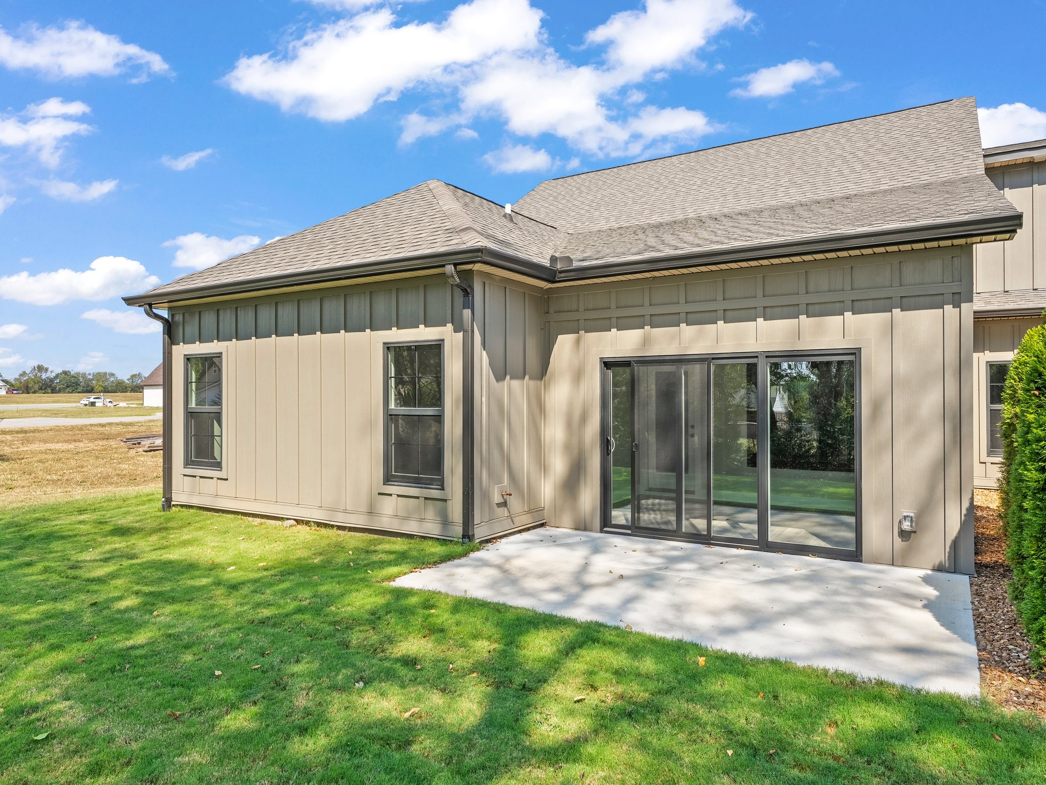 127 Edgefield Court