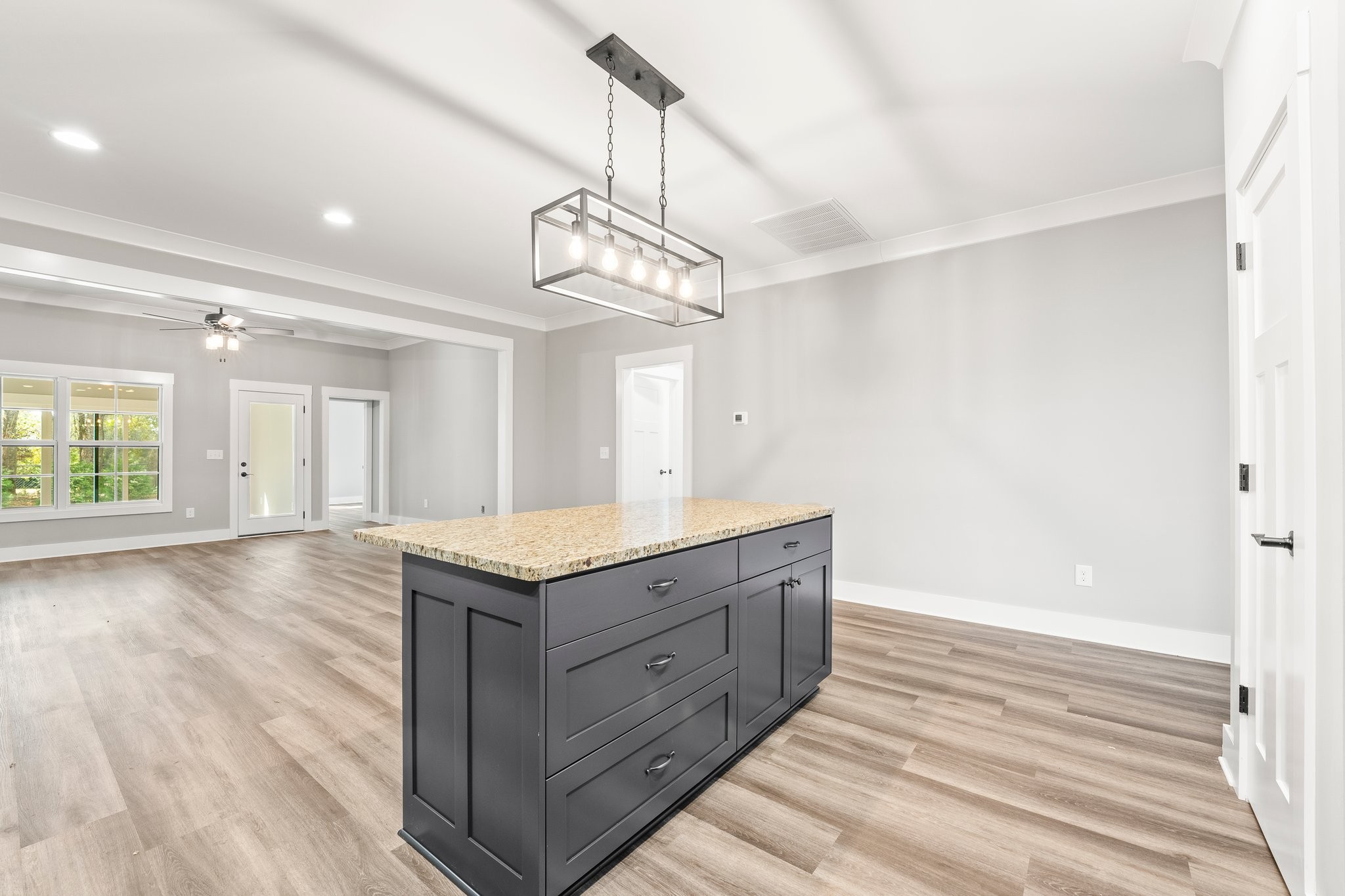 127 Edgefield Court