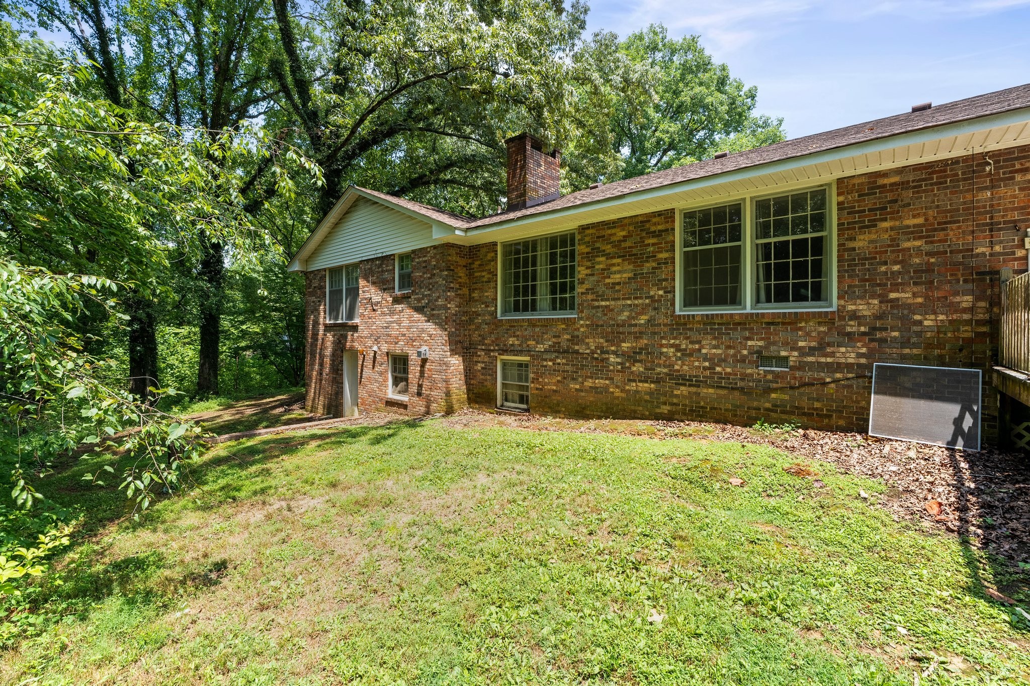 318 Shadowbrook Rd