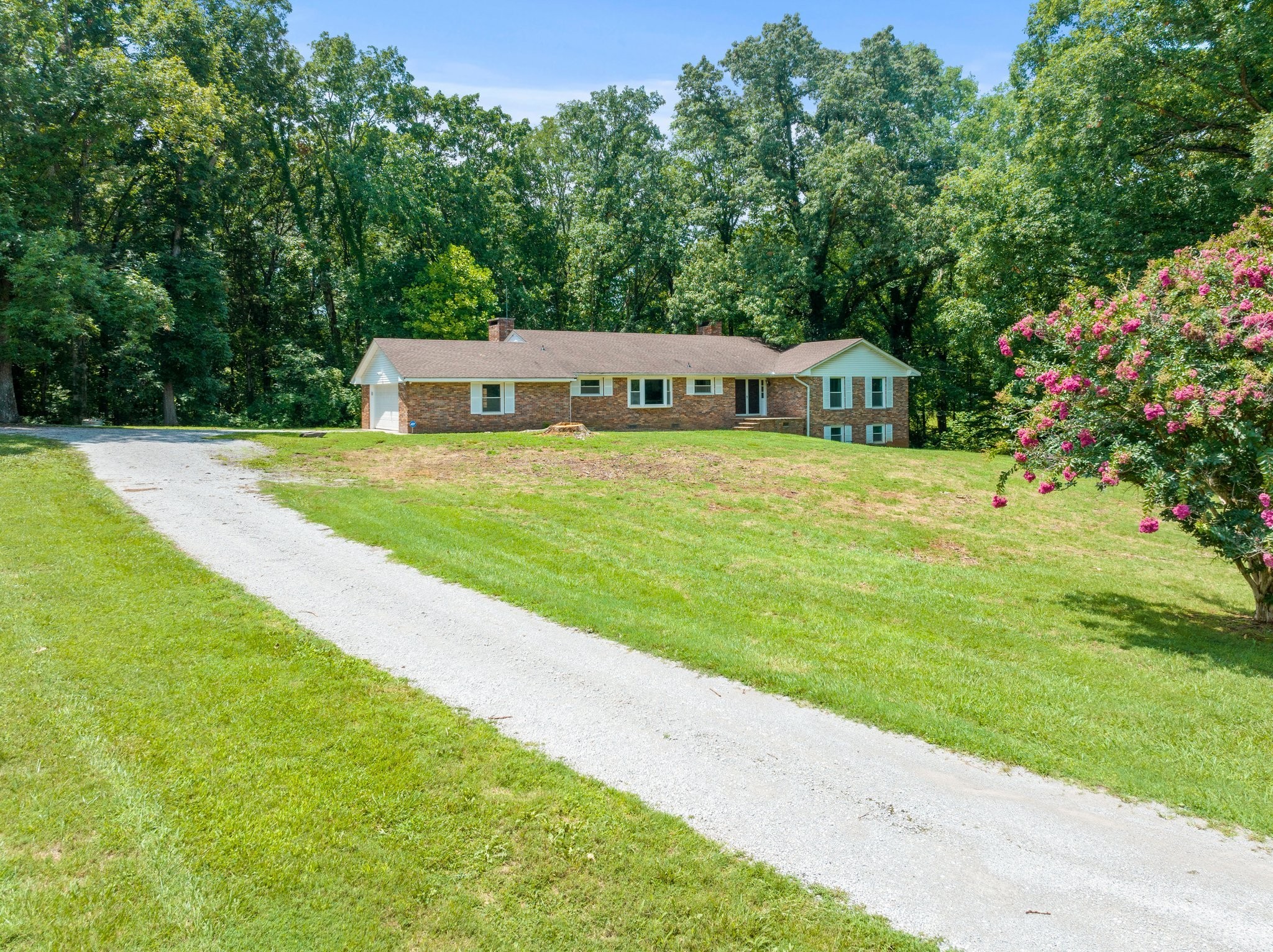 318 Shadowbrook Rd