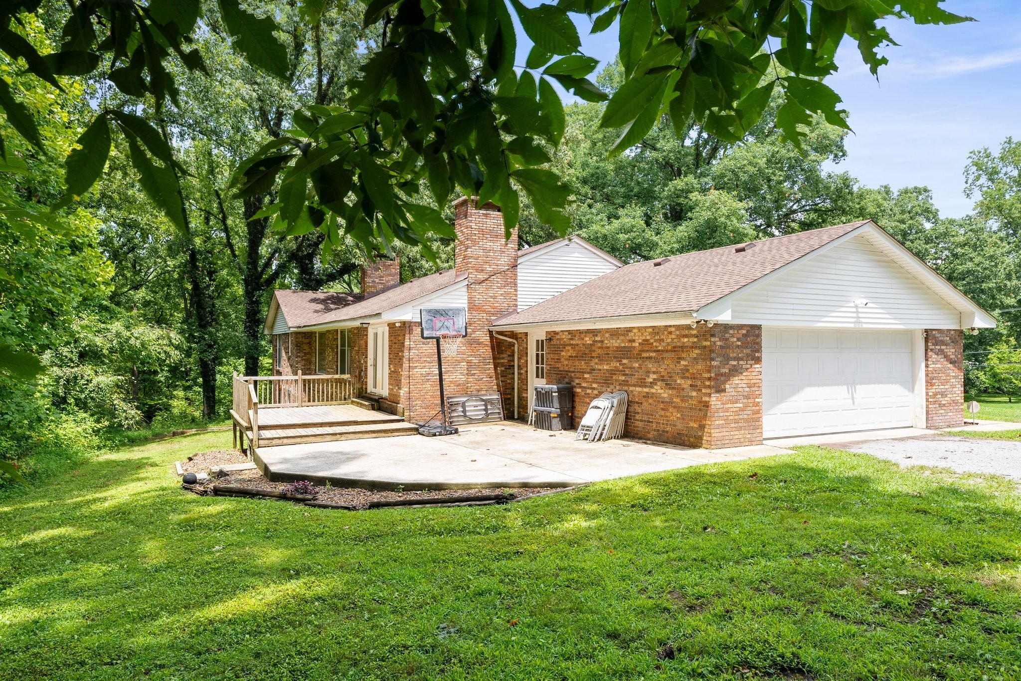 318 Shadowbrook Rd