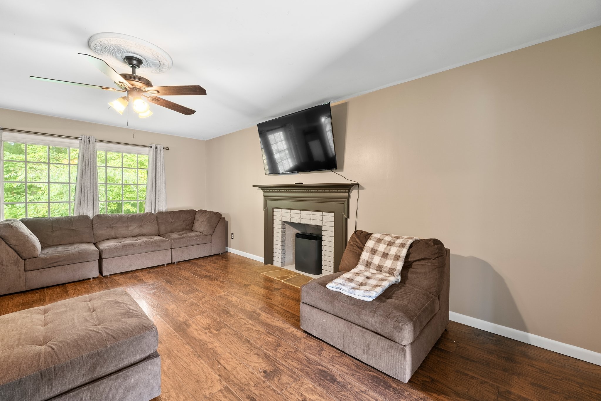 318 Shadowbrook Rd