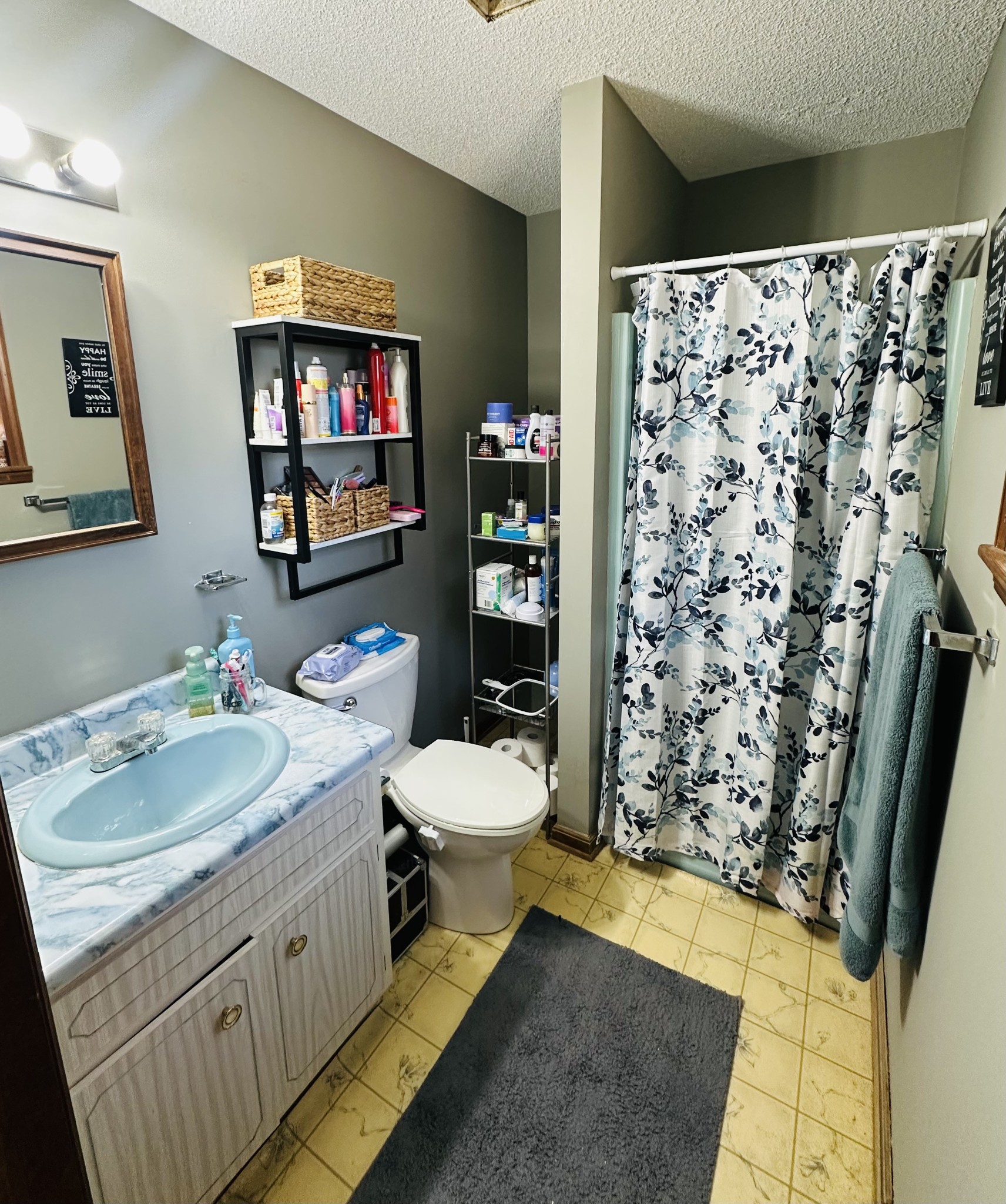 112 Lakeland Ct
