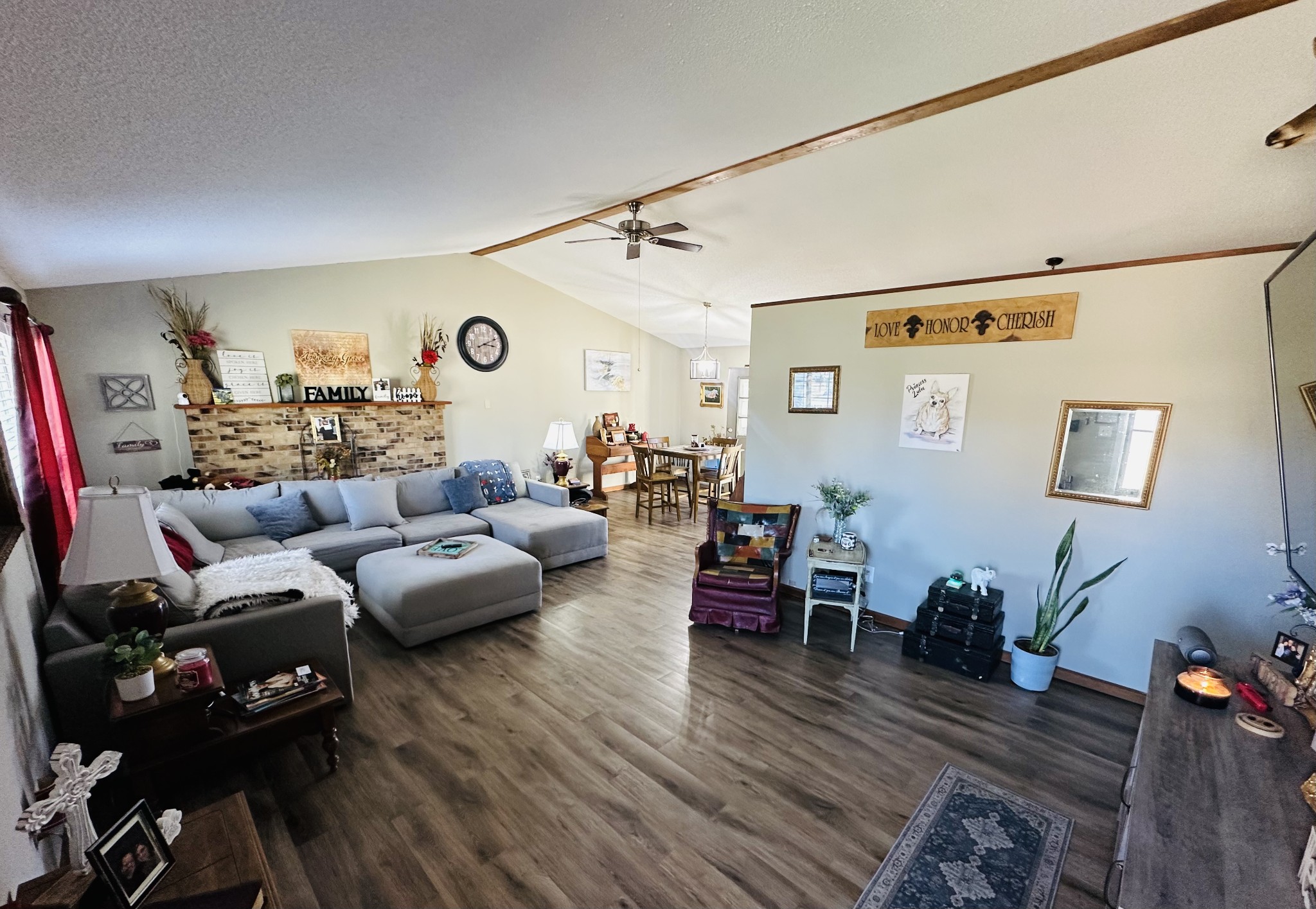 112 Lakeland Ct