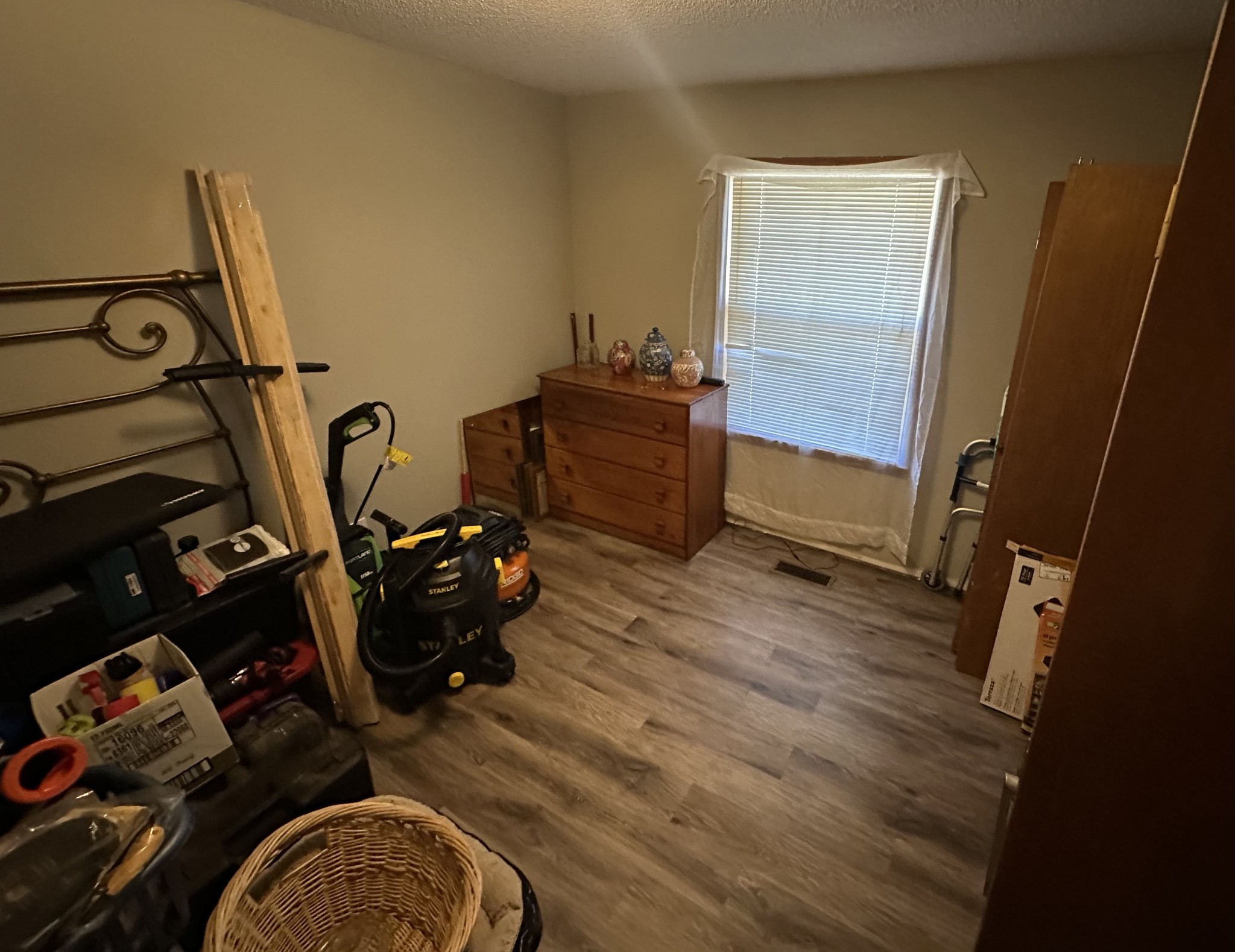 112 Lakeland Ct
