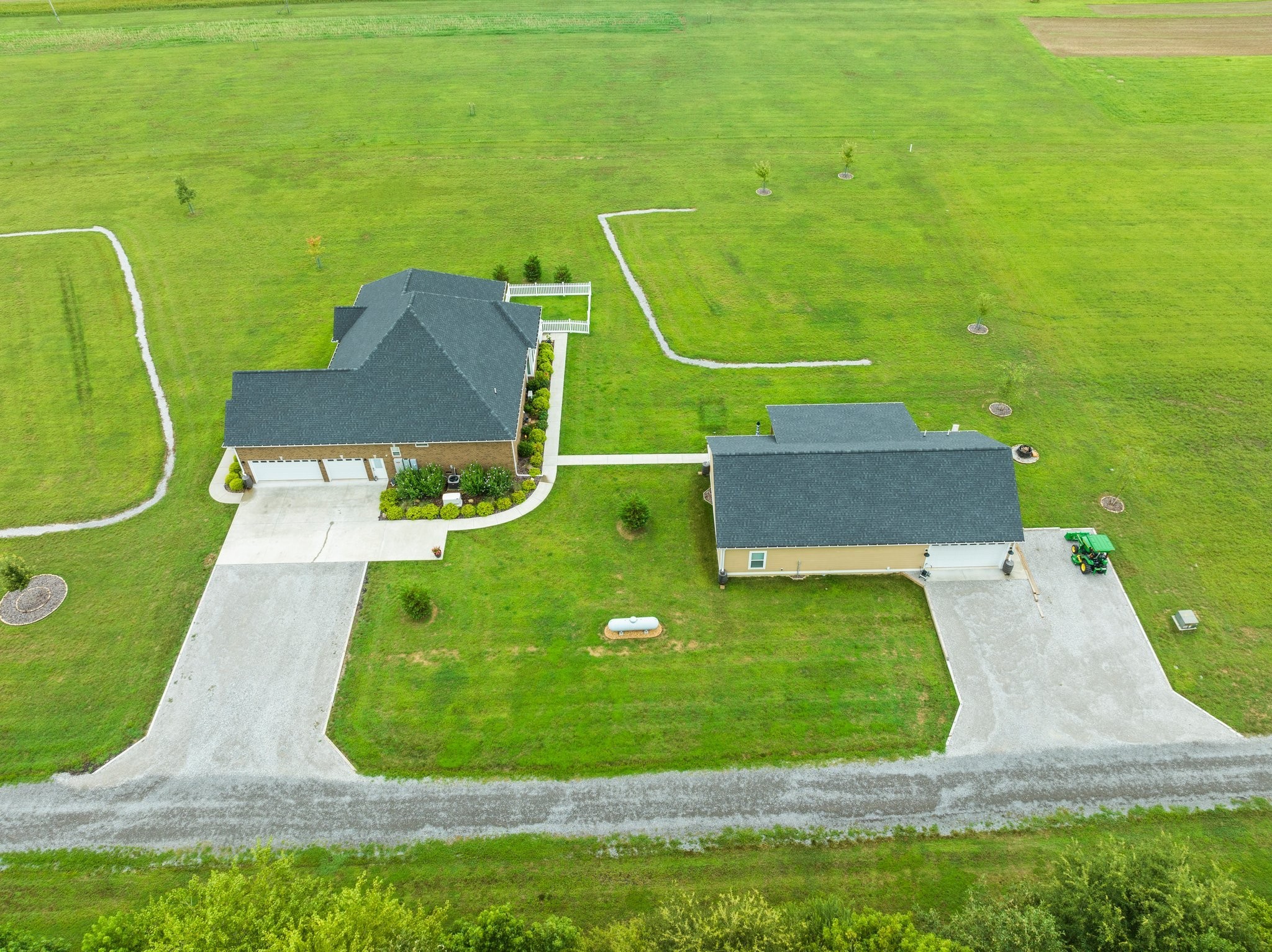 285 HANCOCK LANE