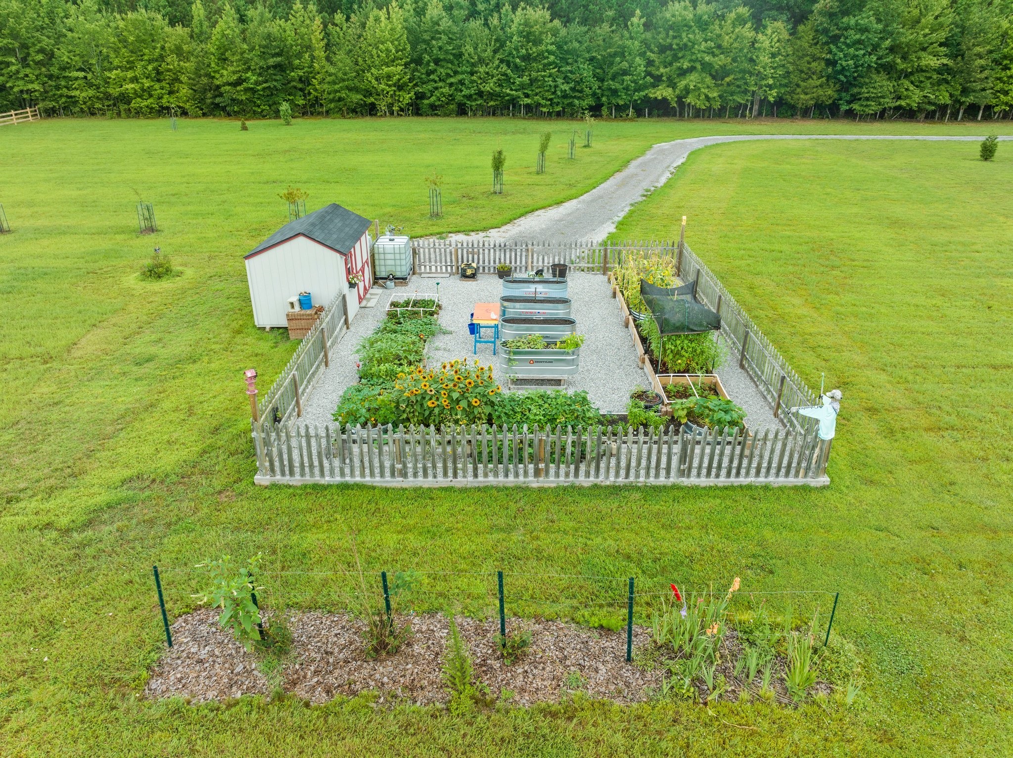 285 HANCOCK LANE