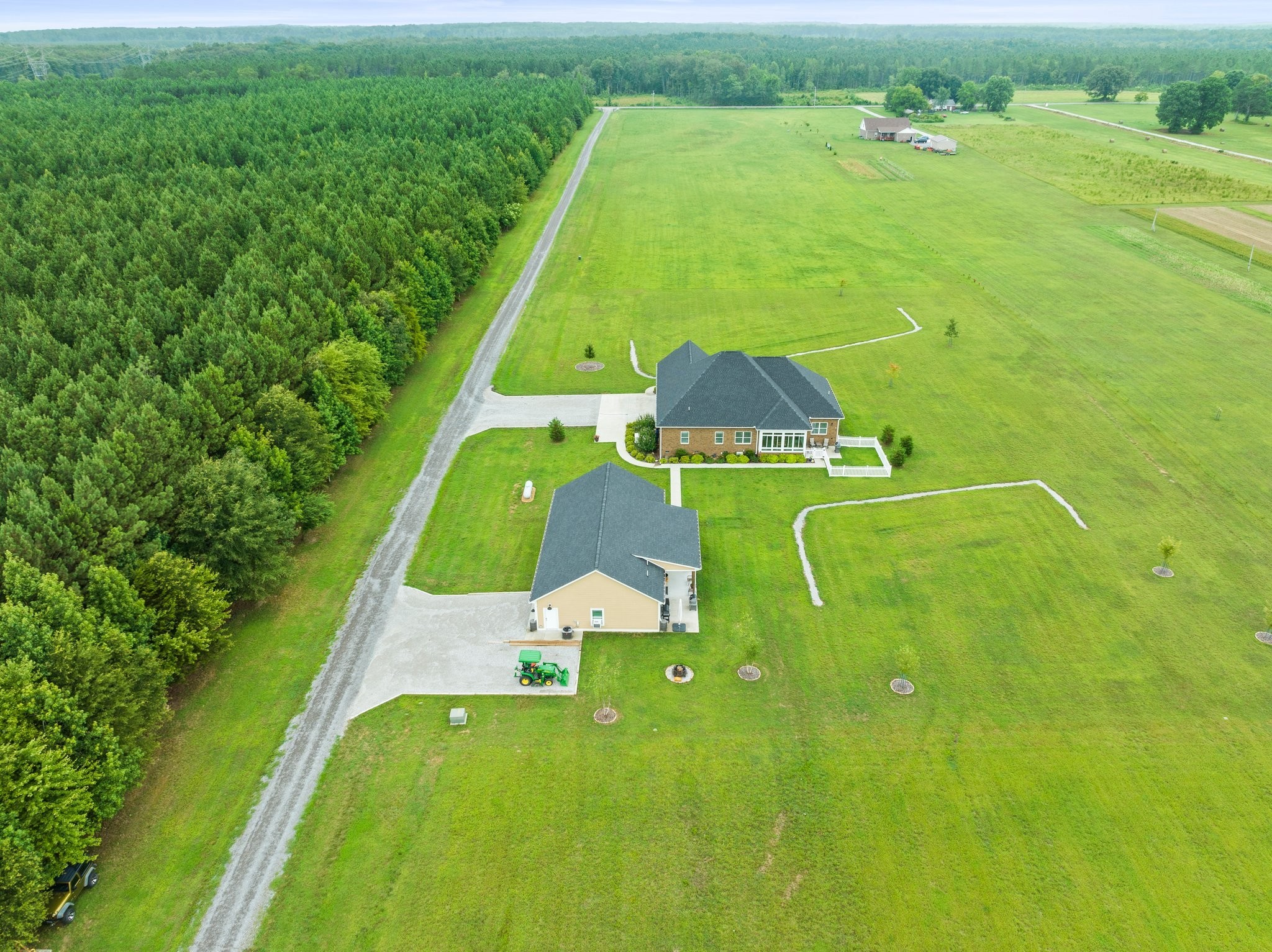 285 HANCOCK LANE