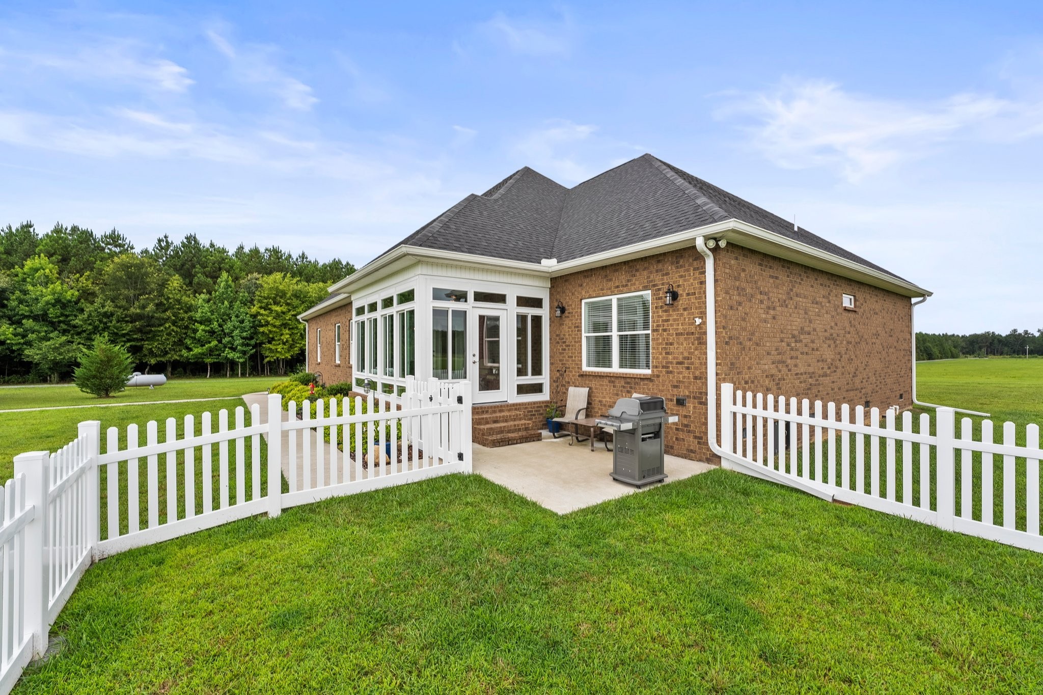 285 HANCOCK LANE