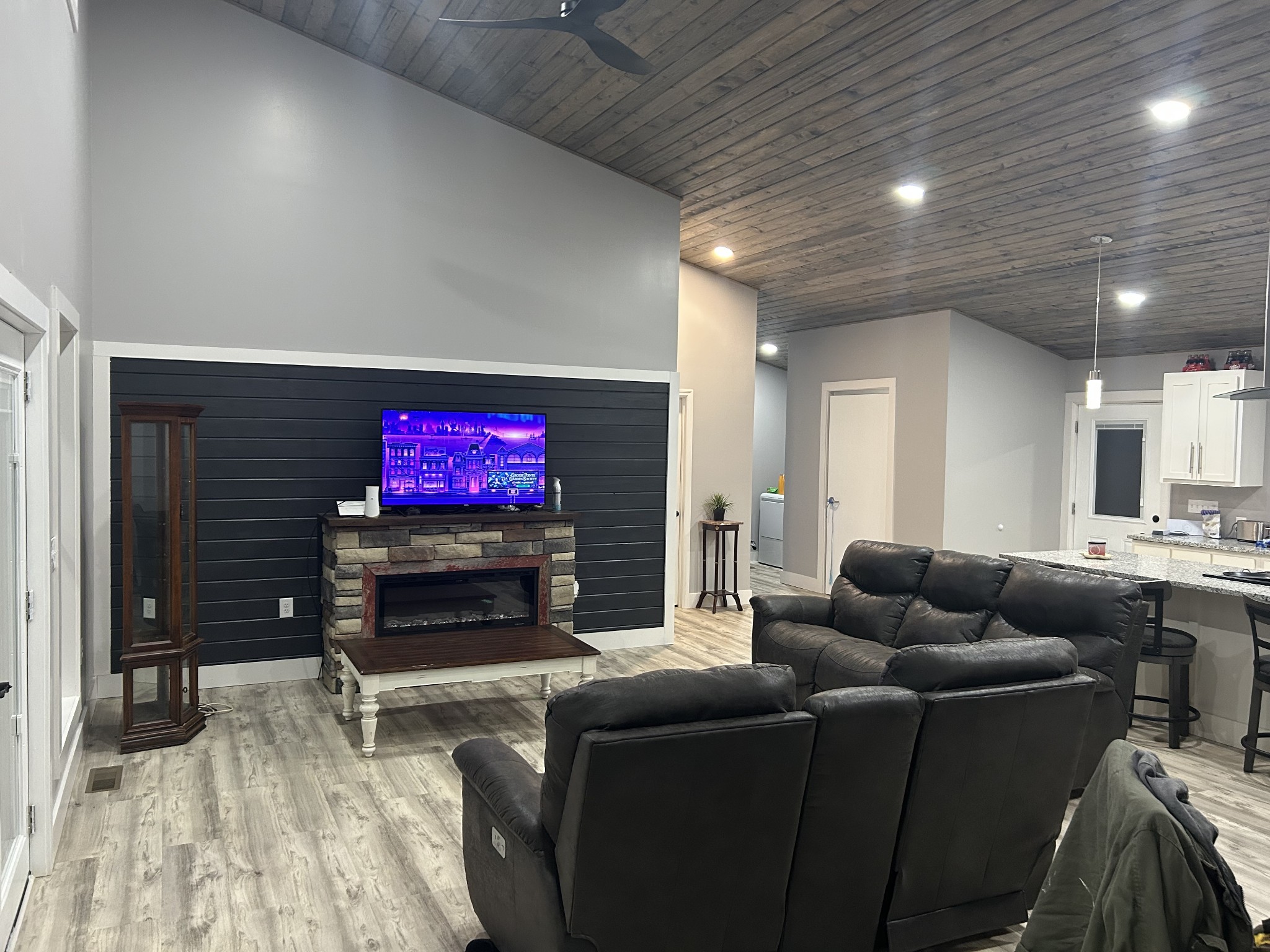 180 Schultz Ln