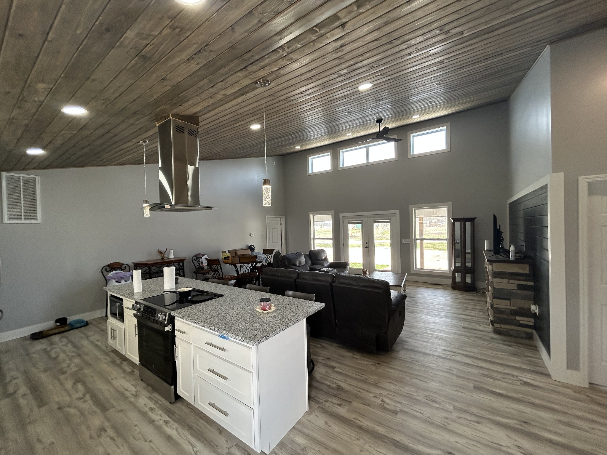 180 Schultz Ln