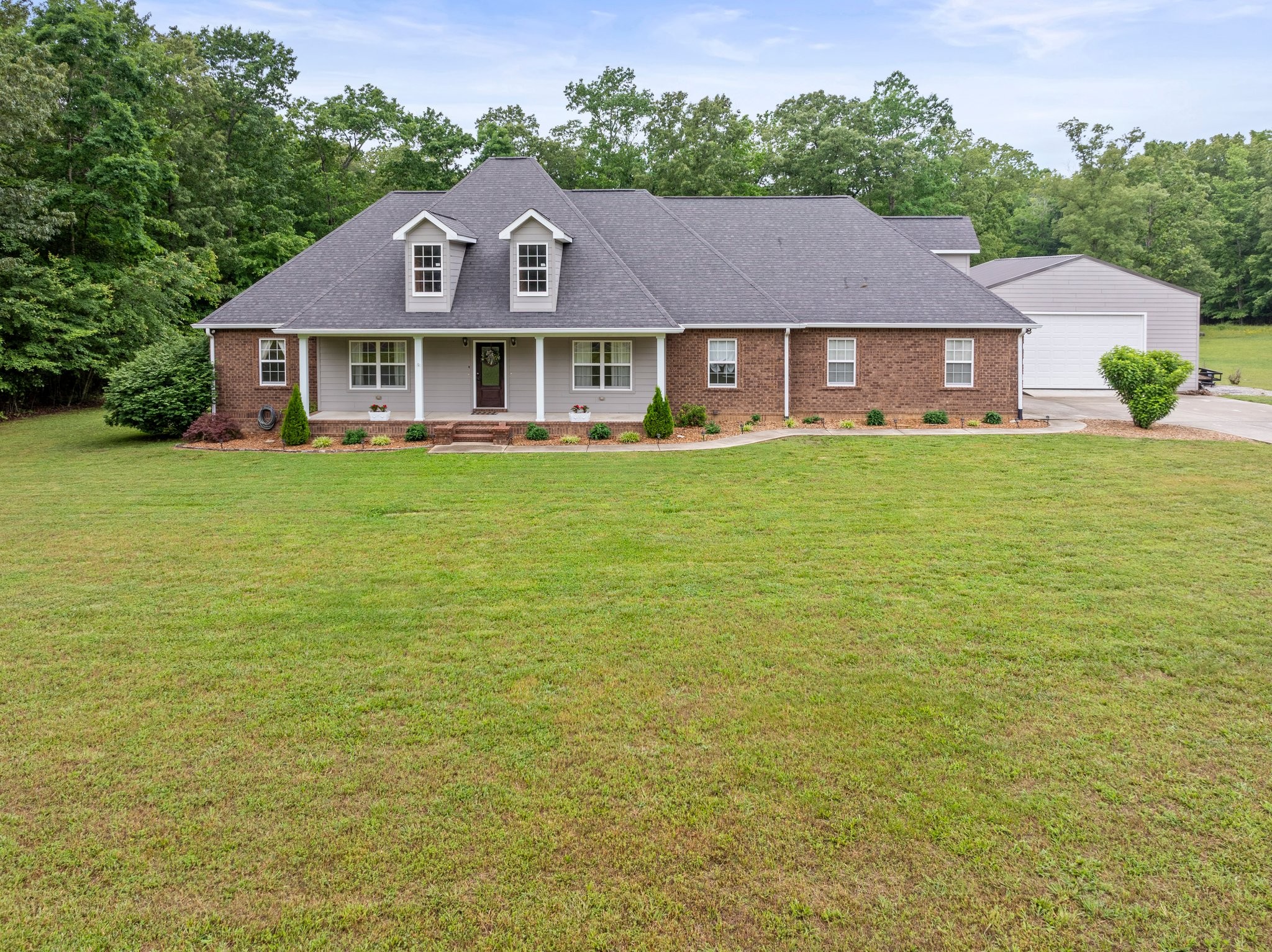 698 Bonner Way
