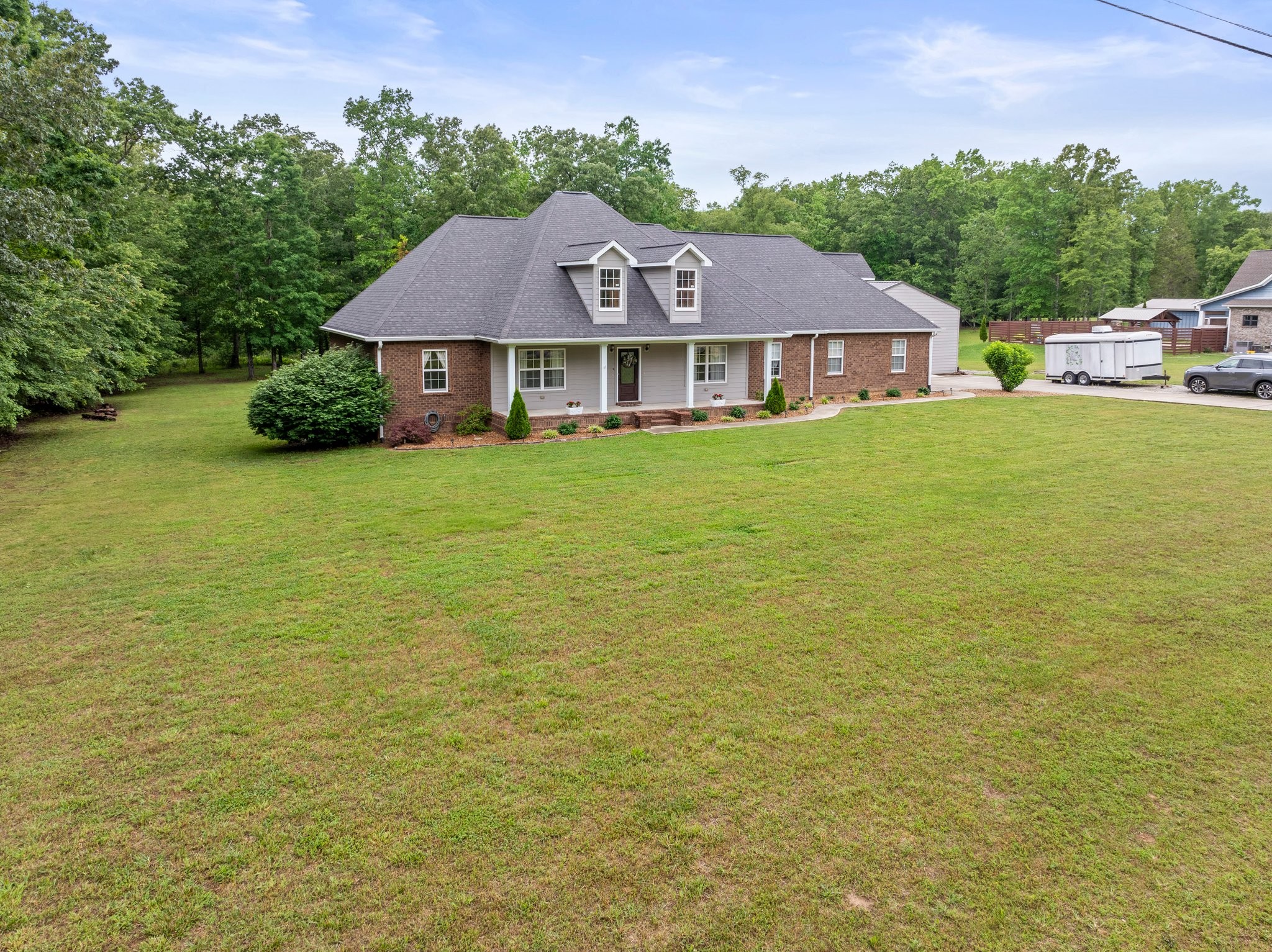 698 Bonner Way
