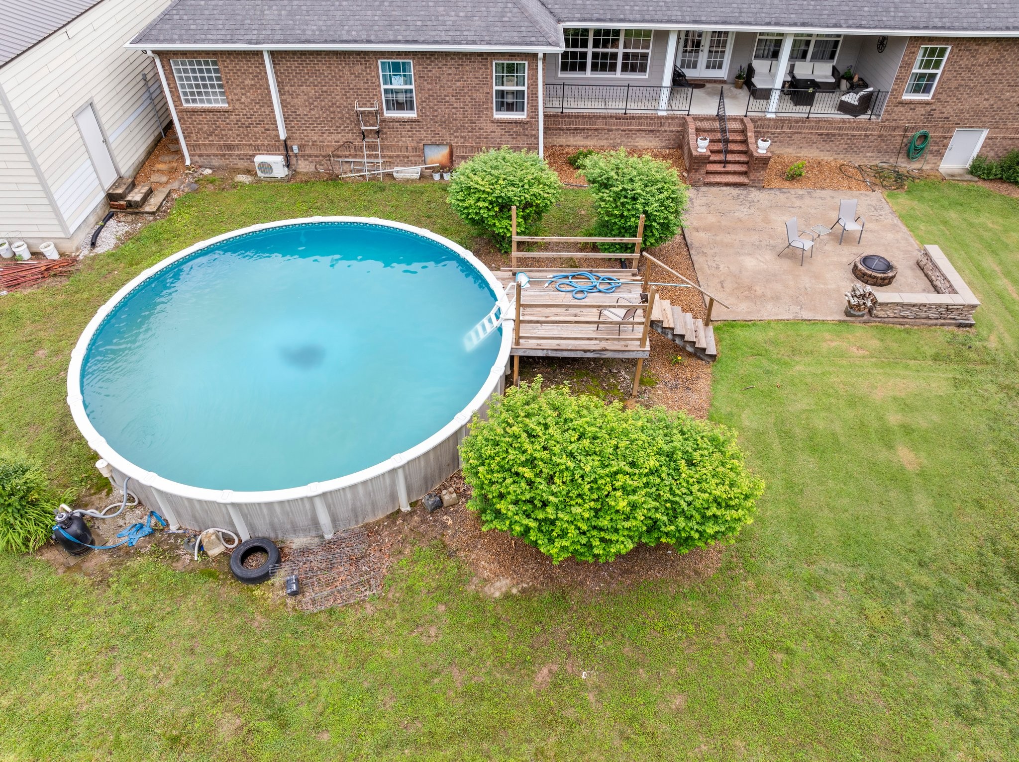 698 Bonner Way